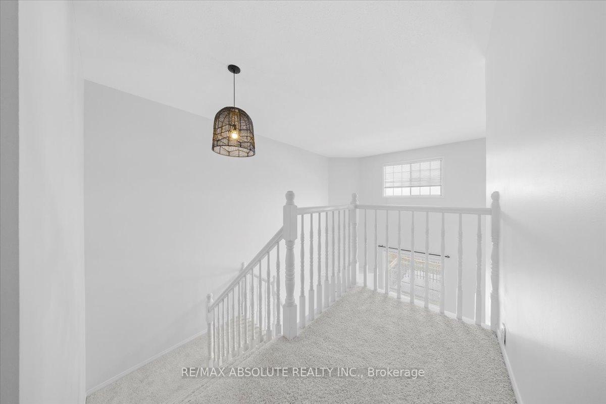 Photo 16 of 41 Crossing Bridge Court, Ottawa, Stittsville (Central) — HOMEH