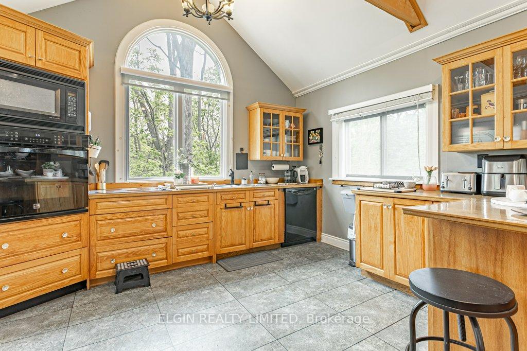 Photo 9 of 81 Hemlock Street, St. Thomas — HOMEH