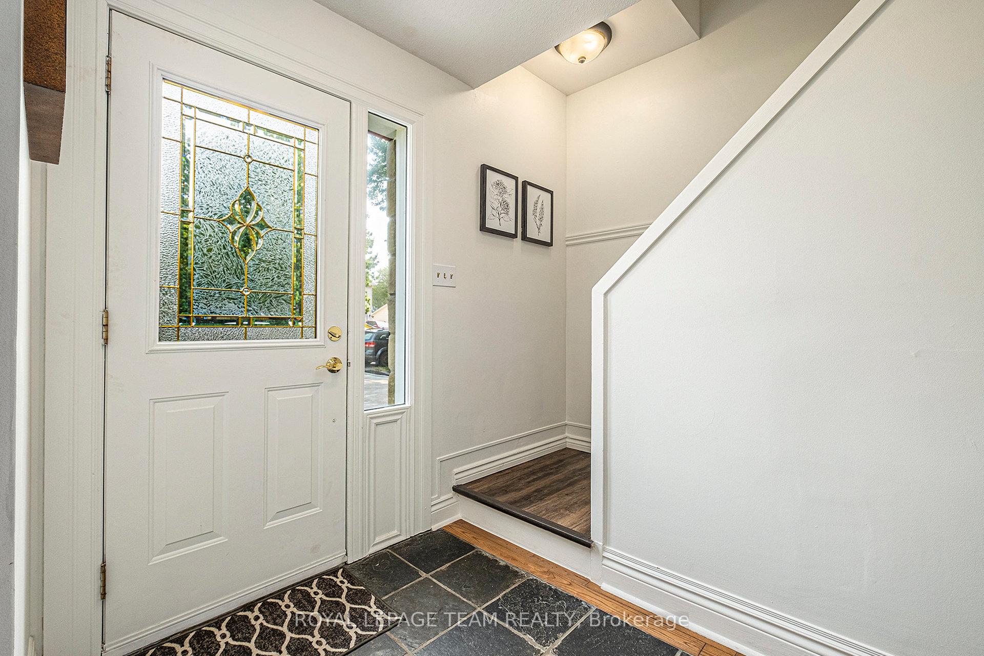 Photo 2 of 32 Butterwick Street, Ottawa, Munster — HOMEH