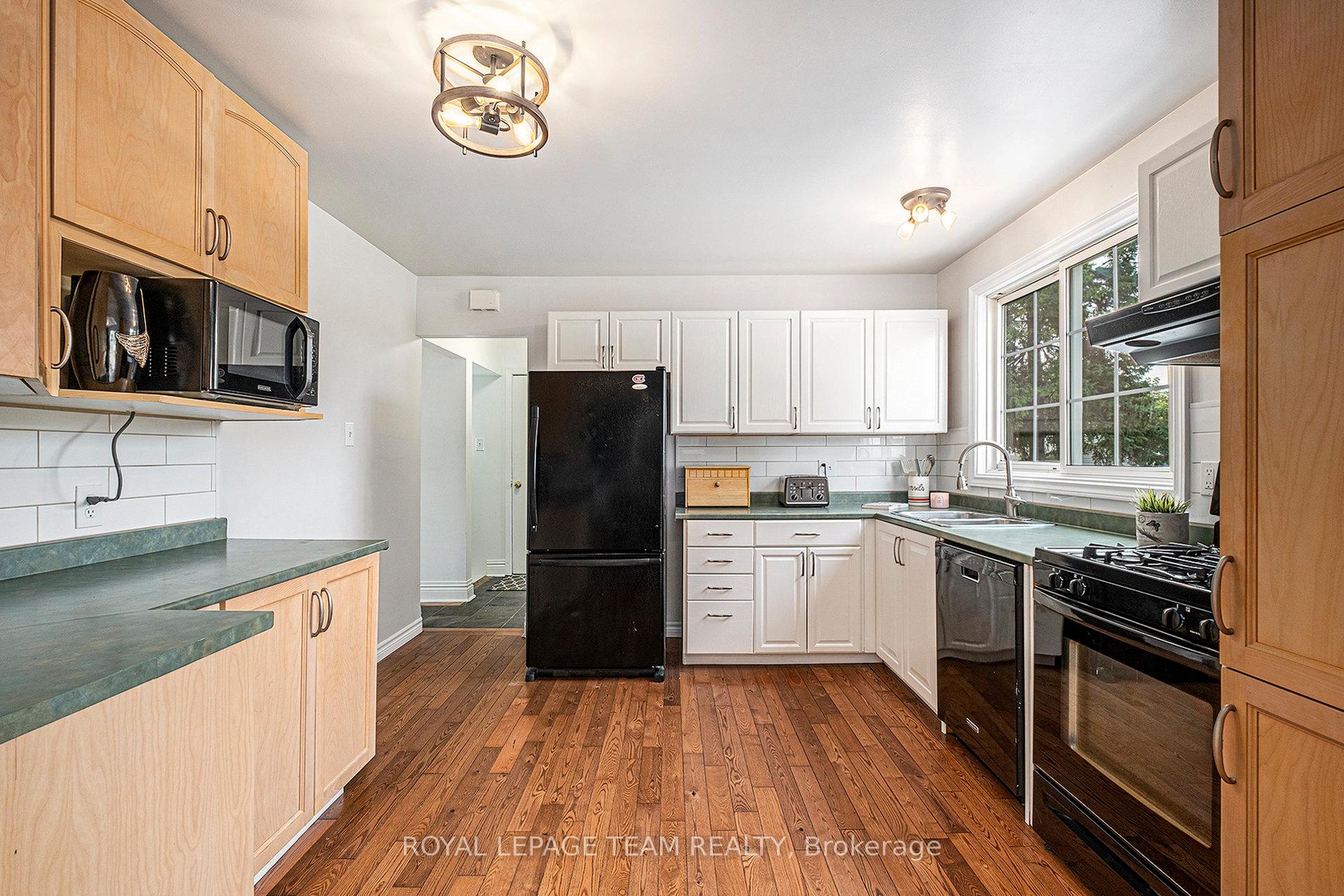 Photo 7 of 32 Butterwick Street, Ottawa, Munster — HOMEH