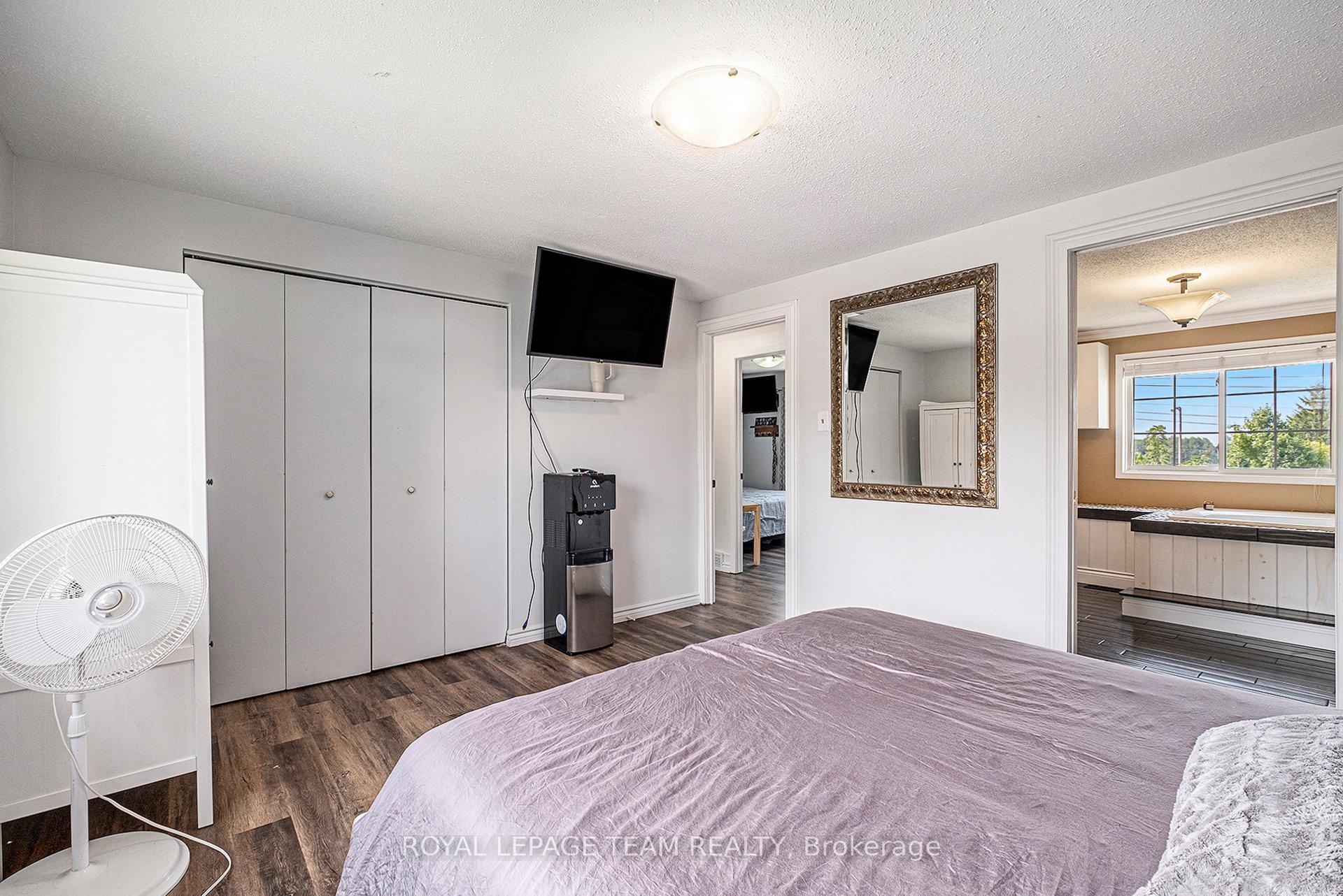 Photo 13 of 32 Butterwick Street, Ottawa, Munster — HOMEH