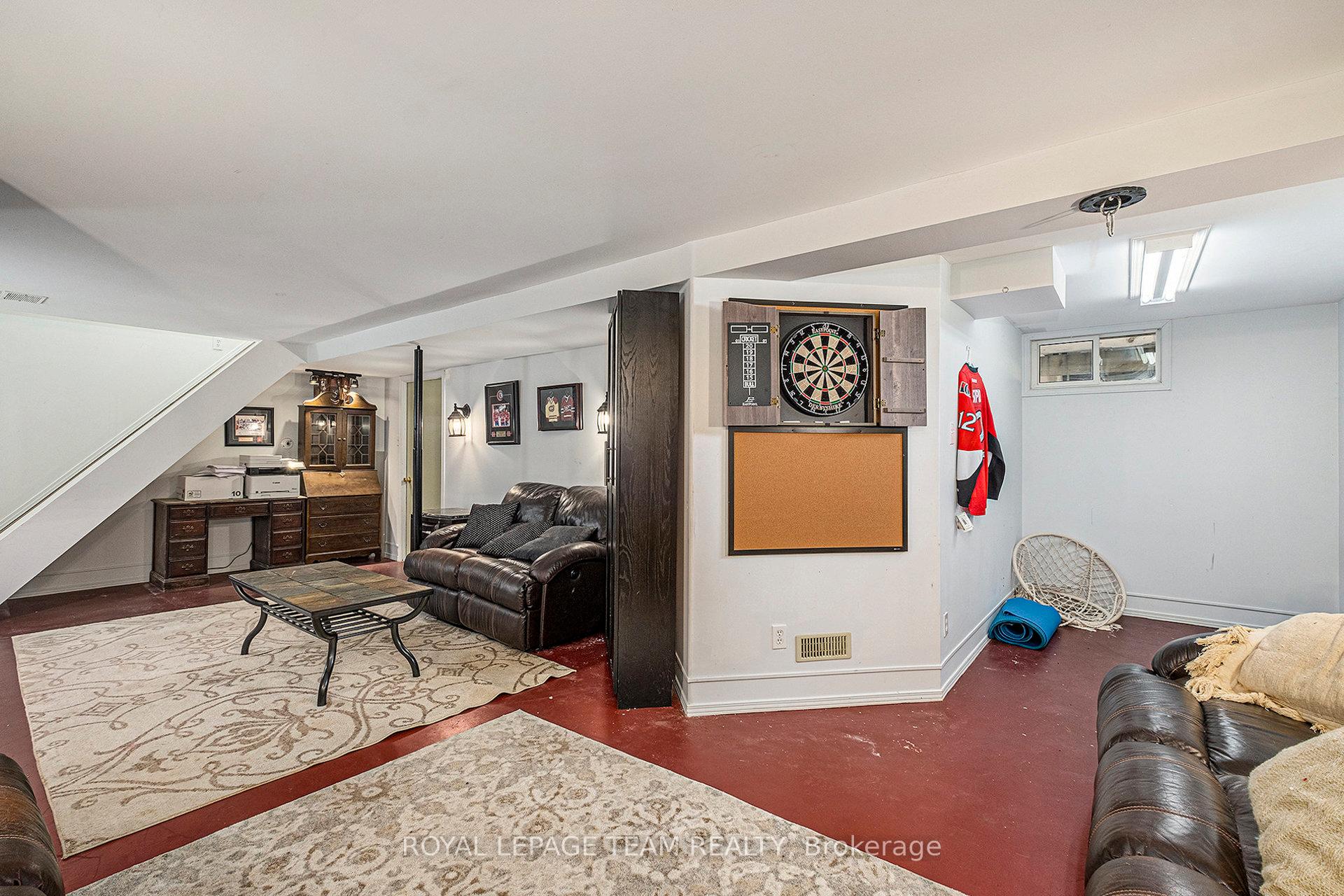 Photo 23 of 32 Butterwick Street, Ottawa, Munster — HOMEH