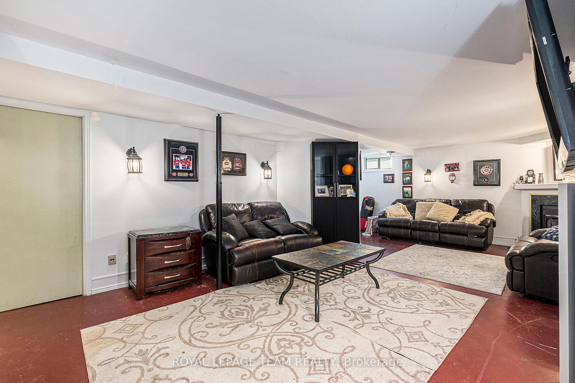 Photo 25 of 32 Butterwick Street, Ottawa, Munster — HOMEH