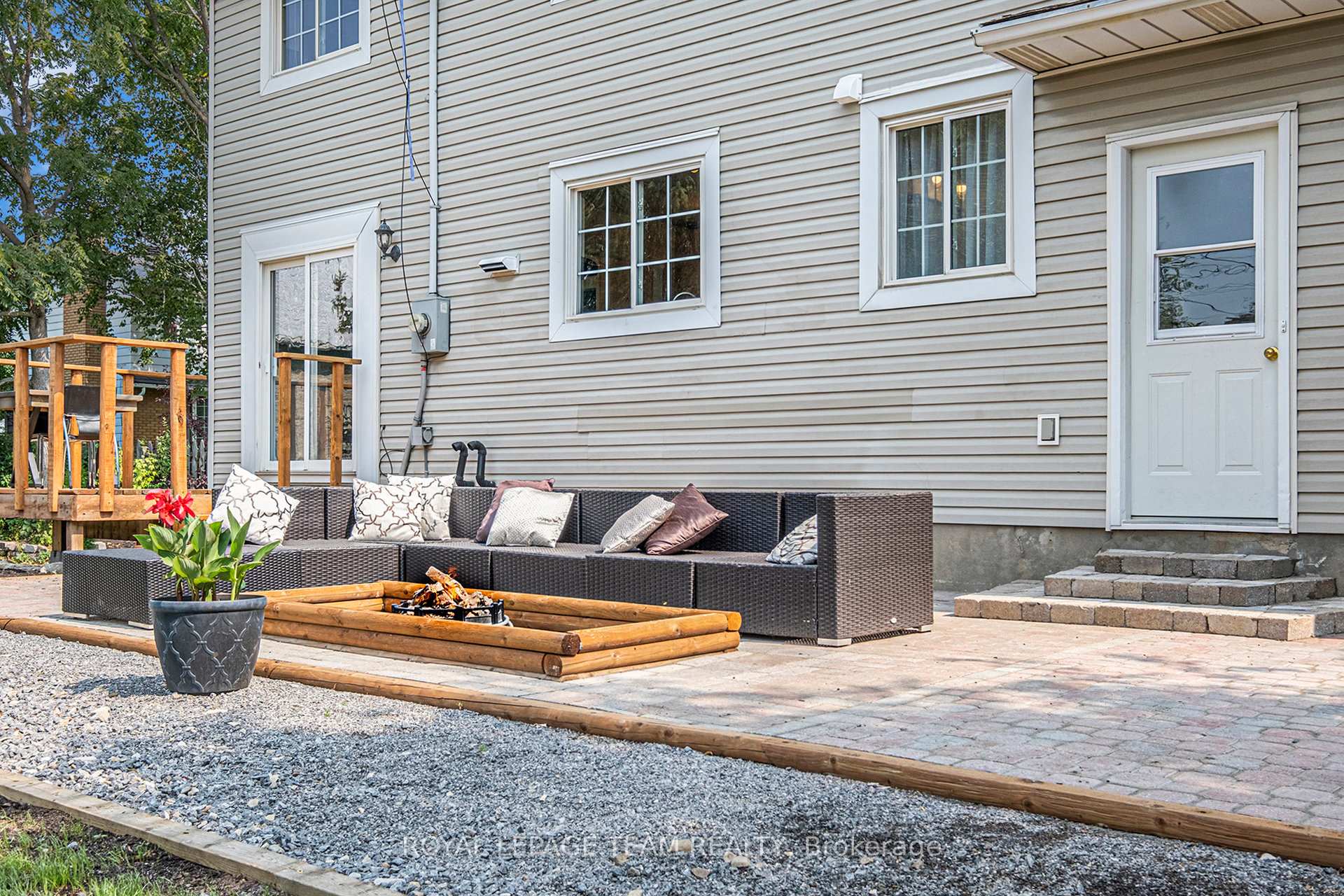 Photo 30 of 32 Butterwick Street, Ottawa, Munster — HOMEH