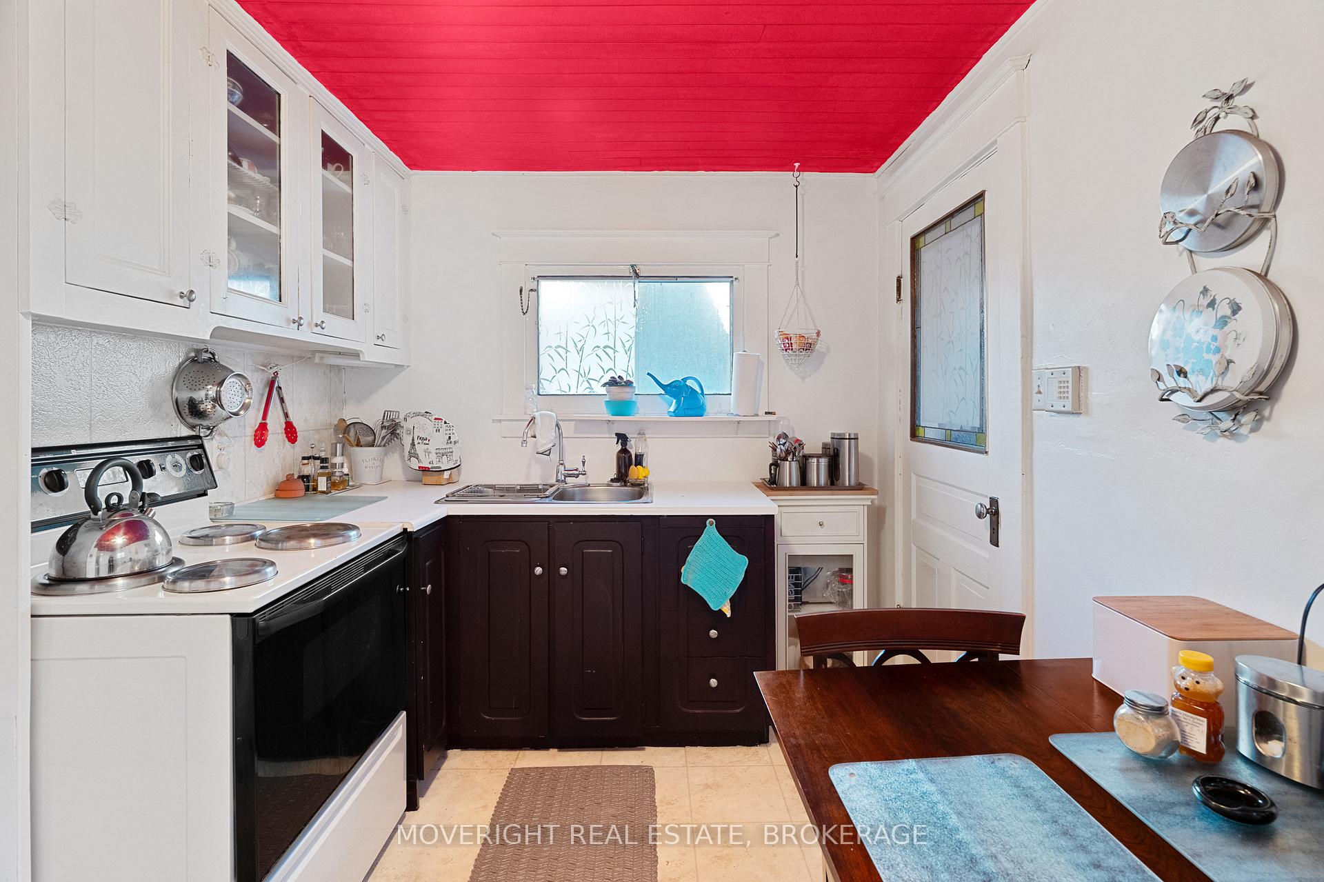 Photo 19 of 107 Carlton Street, St. Catharines, Haig — HOMEH