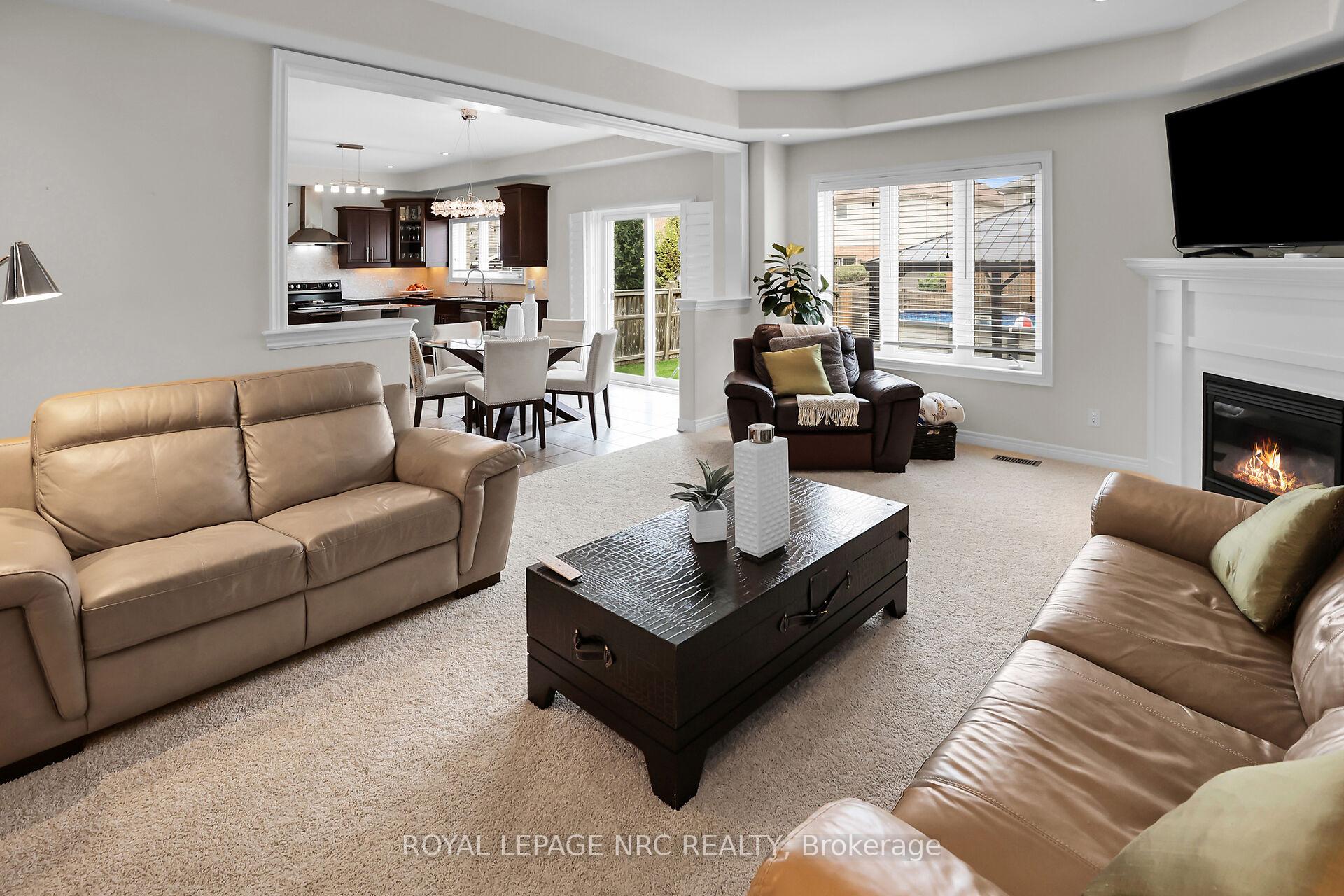 Photo 12 of 34 Agincourt Crescent, St. Catharines, Rykert/Vansickle — HOMEH