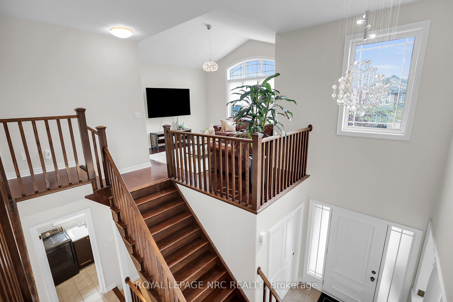 Photo 15 of 34 Agincourt Crescent, St. Catharines, Rykert/Vansickle — HOMEH