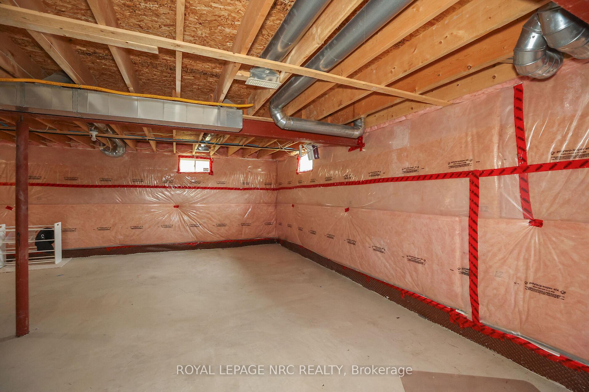 Photo 29 of 34 Agincourt Crescent, St. Catharines, Rykert/Vansickle — HOMEH