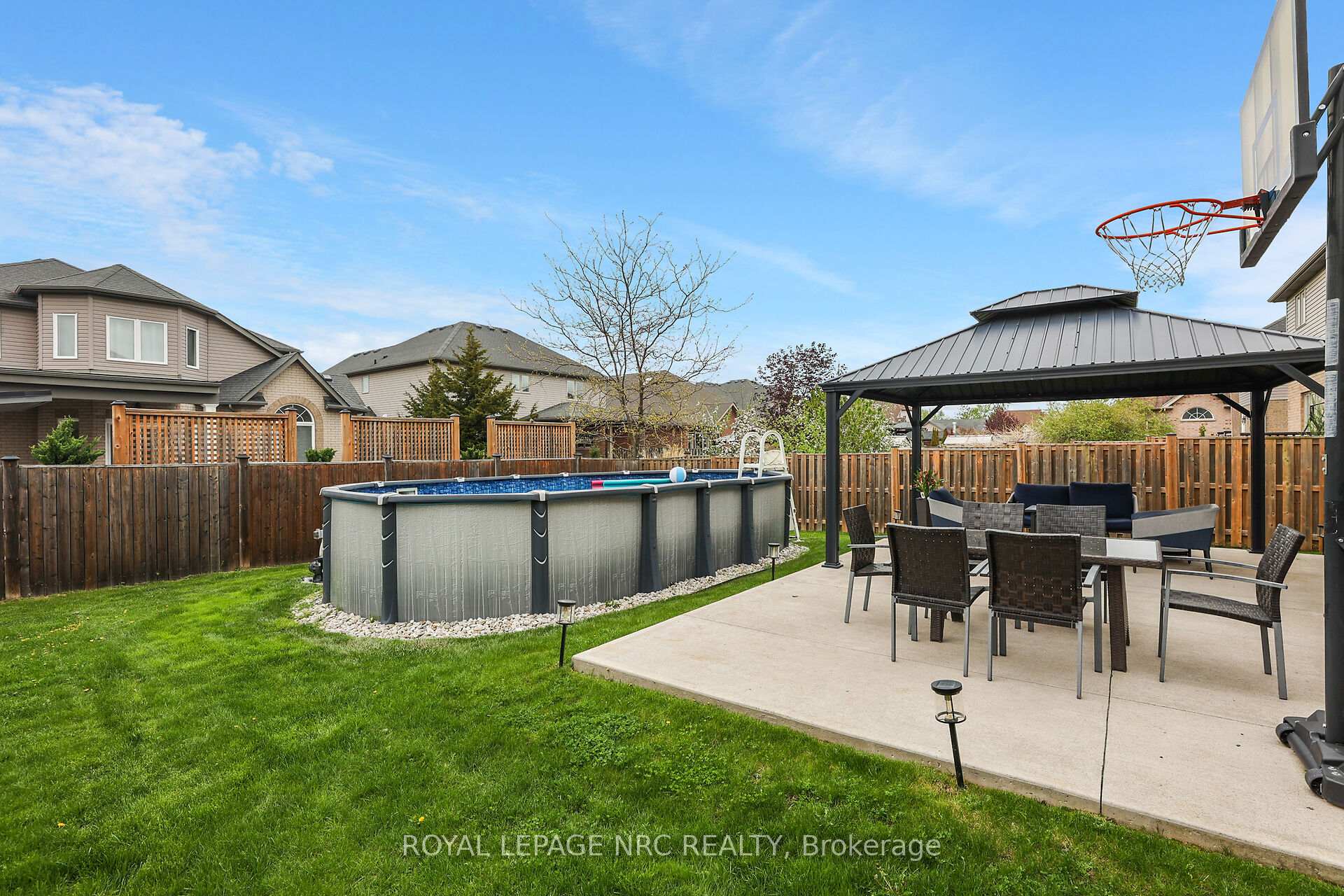 Photo 33 of 34 Agincourt Crescent, St. Catharines, Rykert/Vansickle — HOMEH