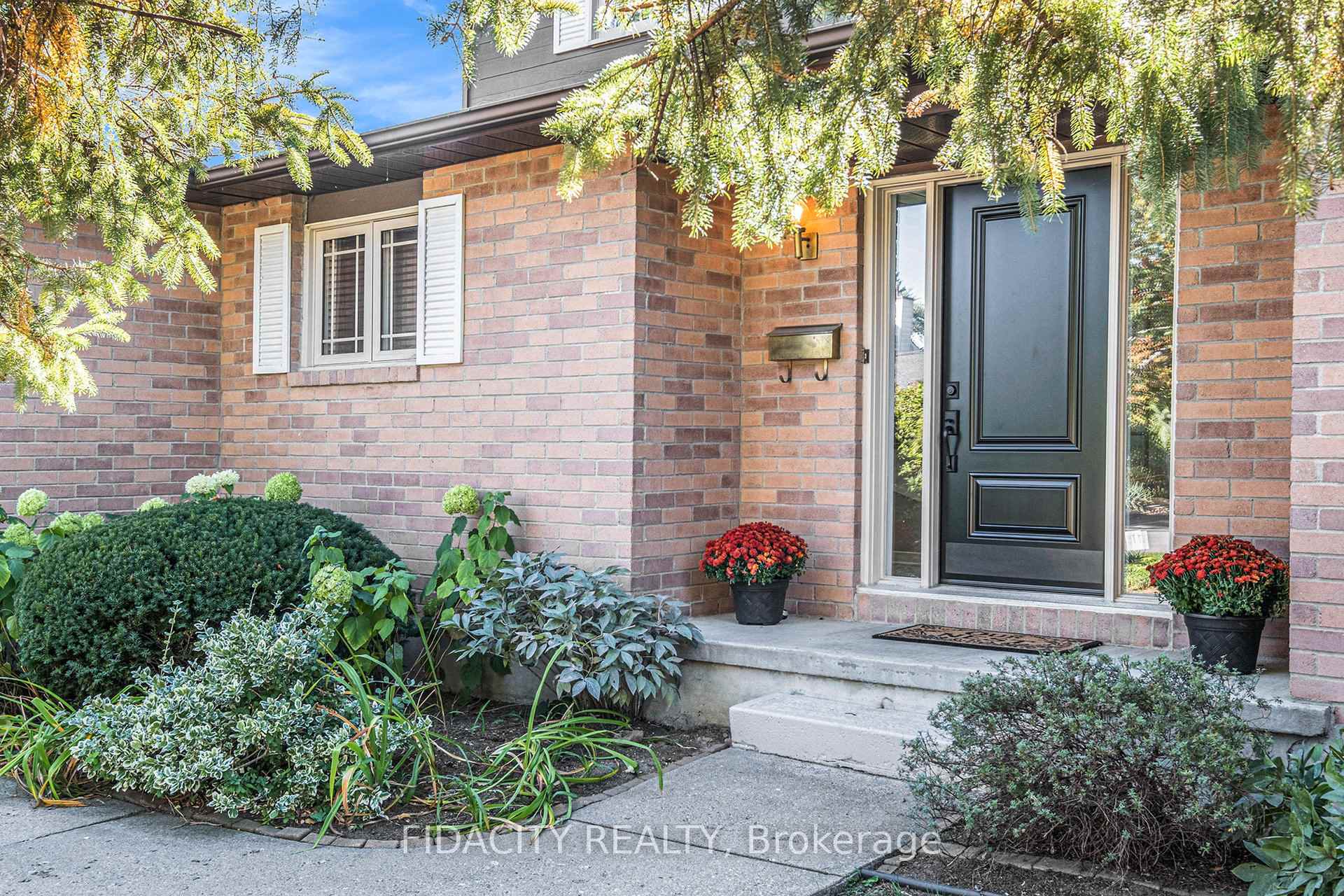 Photo 4 of 914 Long Meadow Way, Ottawa, Stittsville (Central) — HOMEH