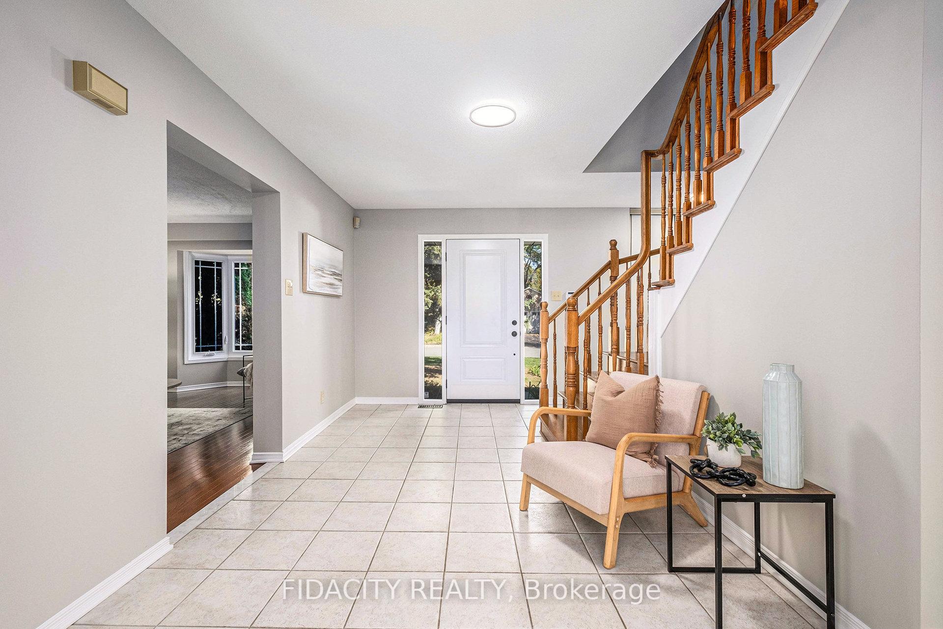 Photo 5 of 914 Long Meadow Way, Ottawa, Stittsville (Central) — HOMEH