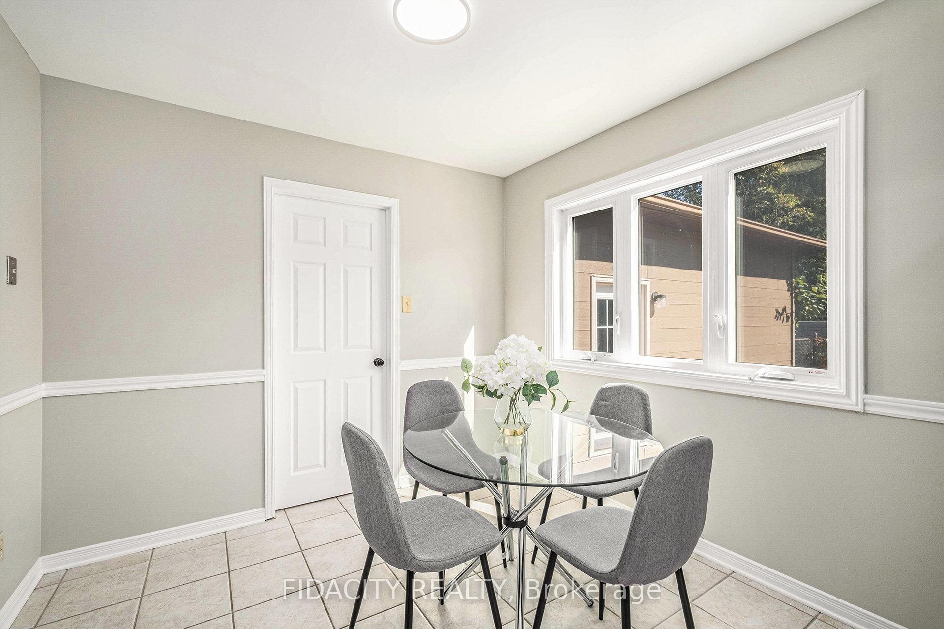 Photo 11 of 914 Long Meadow Way, Ottawa, Stittsville (Central) — HOMEH