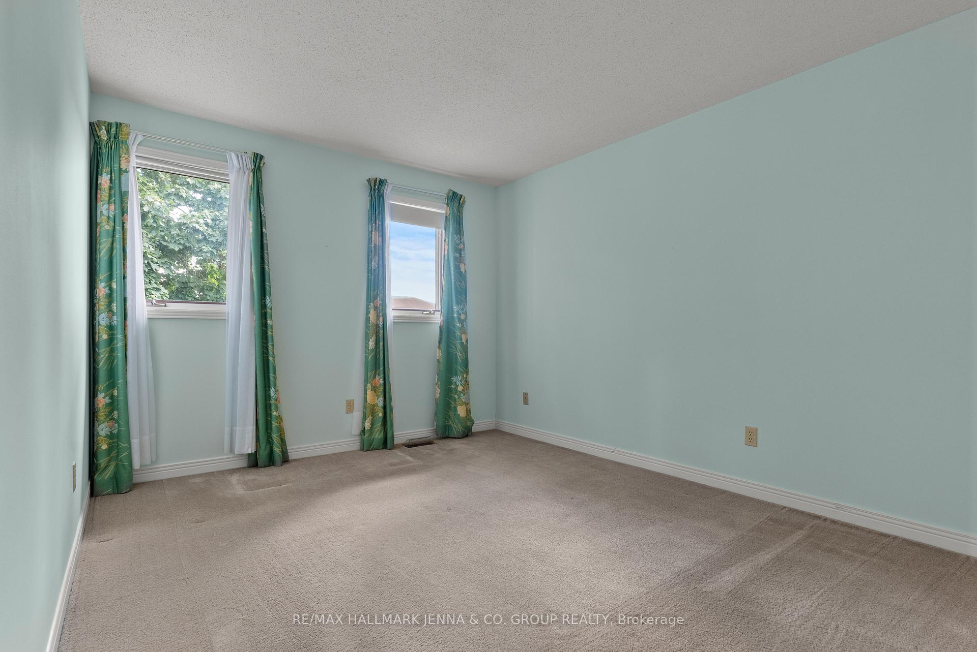 Photo 12 of 28 Pine Bluff Trail, Ottawa, Stittsville (Central) — HOMEH