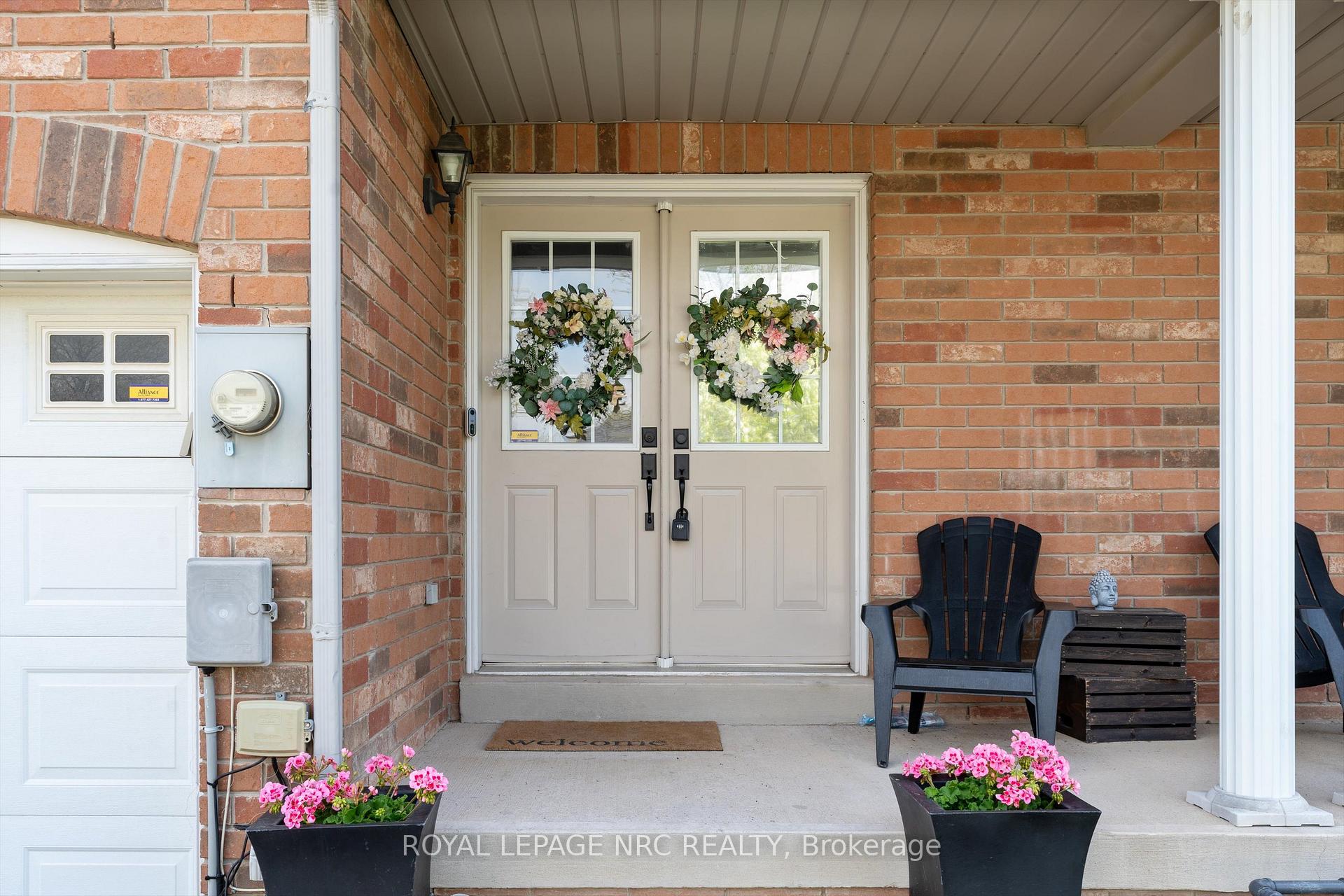 Photo 2 of 6 Mackenzie King Avenue, St. Catharines, Secord Woods — HOMEH
