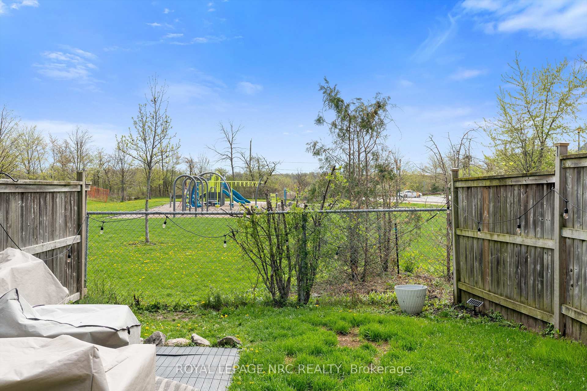 Photo 3 of 6 Mackenzie King Avenue, St. Catharines, Secord Woods — HOMEH