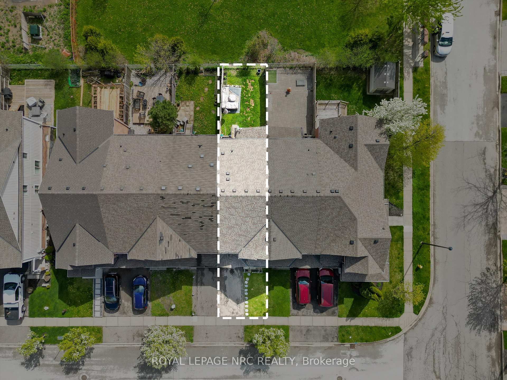 Photo 4 of 6 Mackenzie King Avenue, St. Catharines, Secord Woods — HOMEH