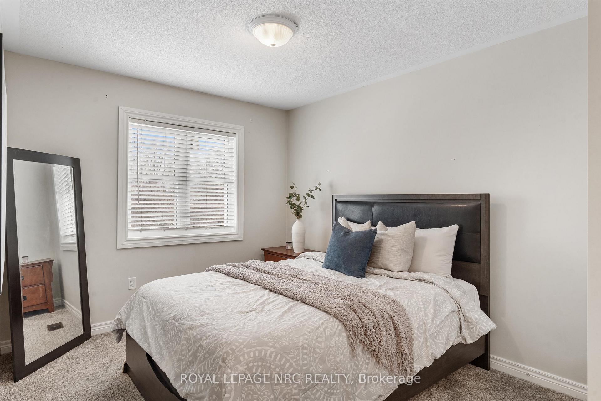 Photo 25 of 6 Mackenzie King Avenue, St. Catharines, Secord Woods — HOMEH