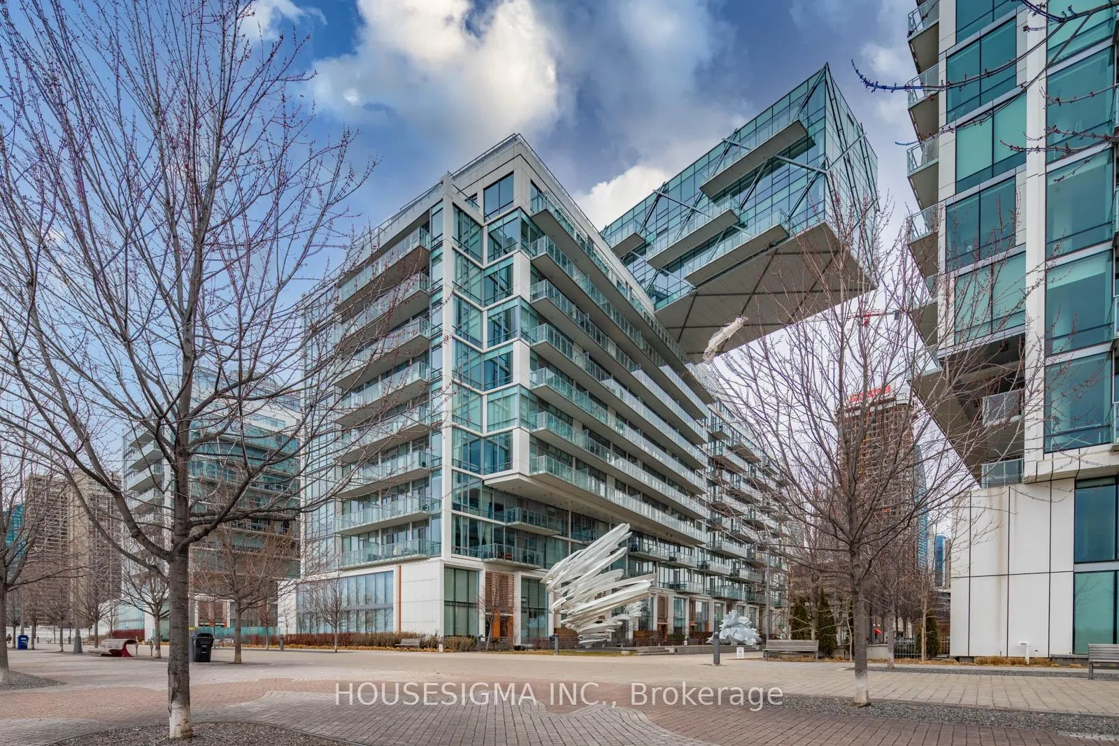 Photo 1 of Unit 423, 29 Queens Quay E, Toronto, Waterfront Communities — HOMEH
