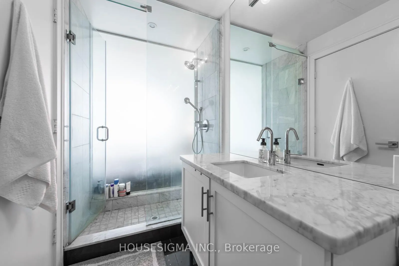 Photo 12 of Unit 423, 29 Queens Quay E, Toronto, Waterfront Communities — HOMEH