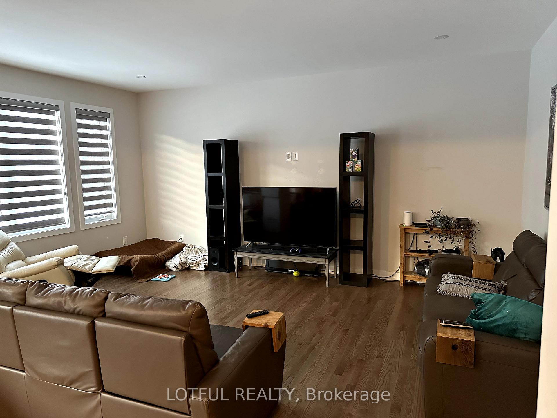 Photo 4 of 108 Hackamore Crescent, Ottawa, Goulbourn Twp From Franktown Rd/South To Rideau — HOMEH