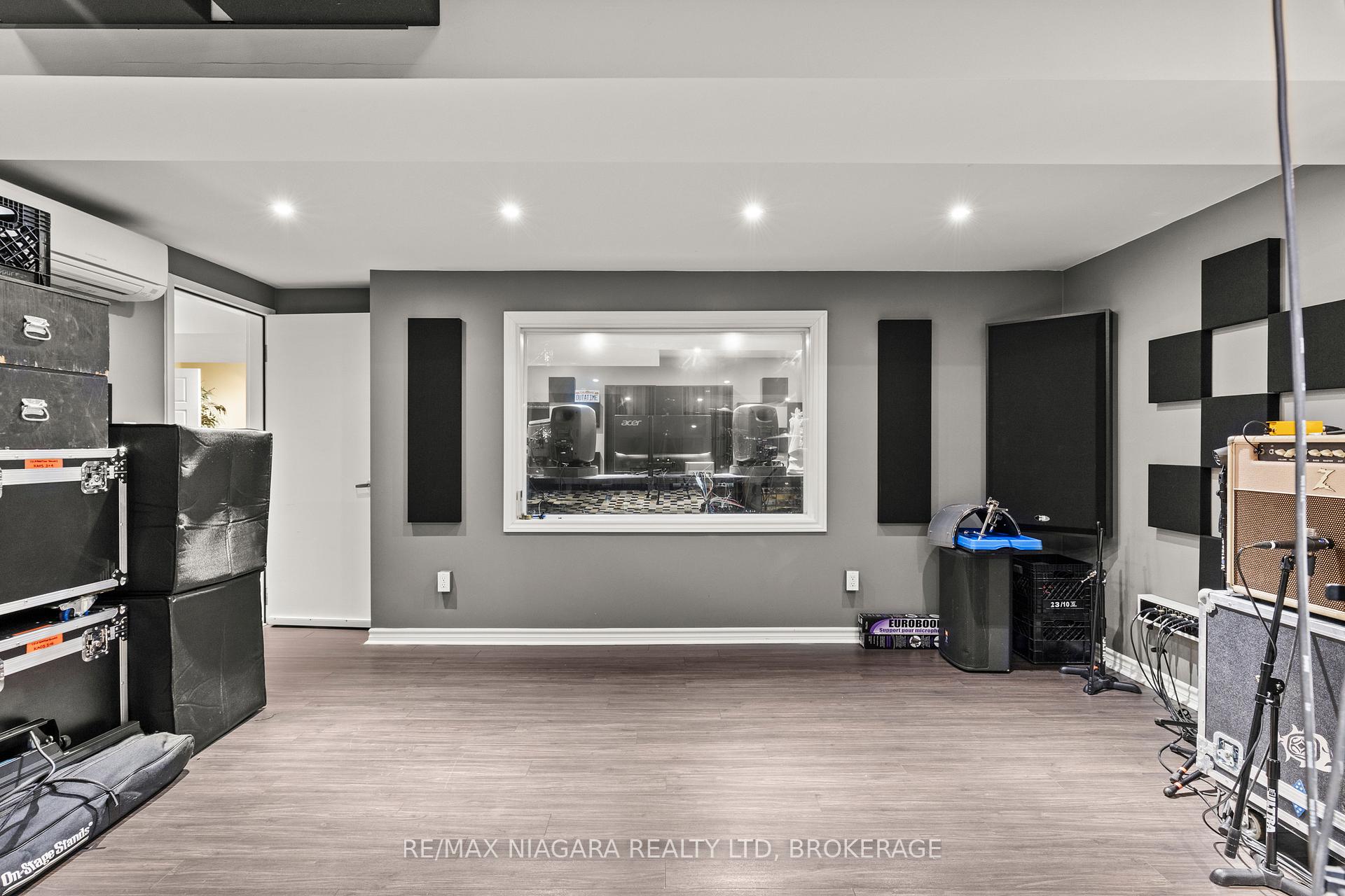 Photo 27 of 55 Haig Street, St. Catharines, Haig — HOMEH