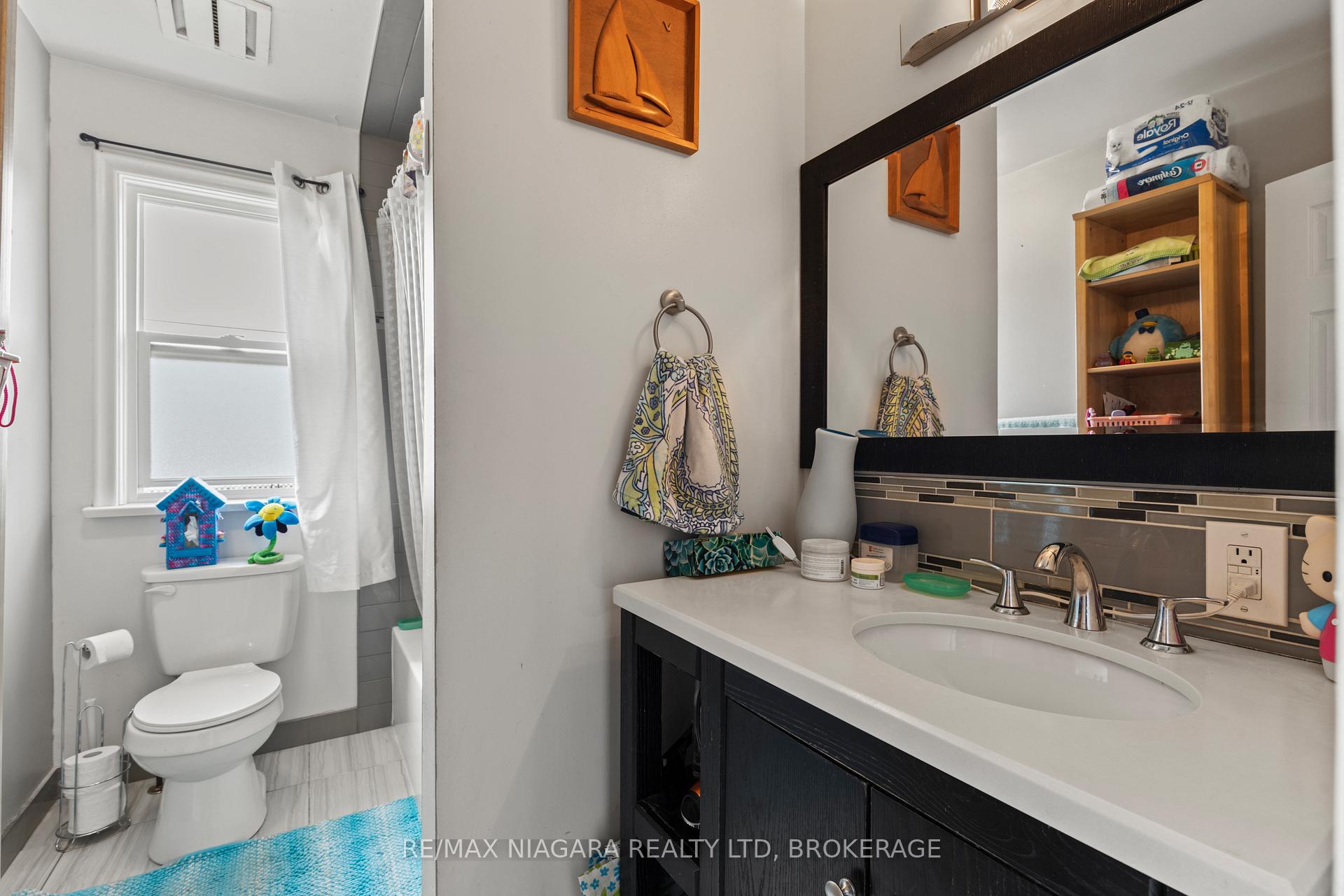 Photo 13 of 18 Chalmers Street, St. Catharines, Facer — HOMEH