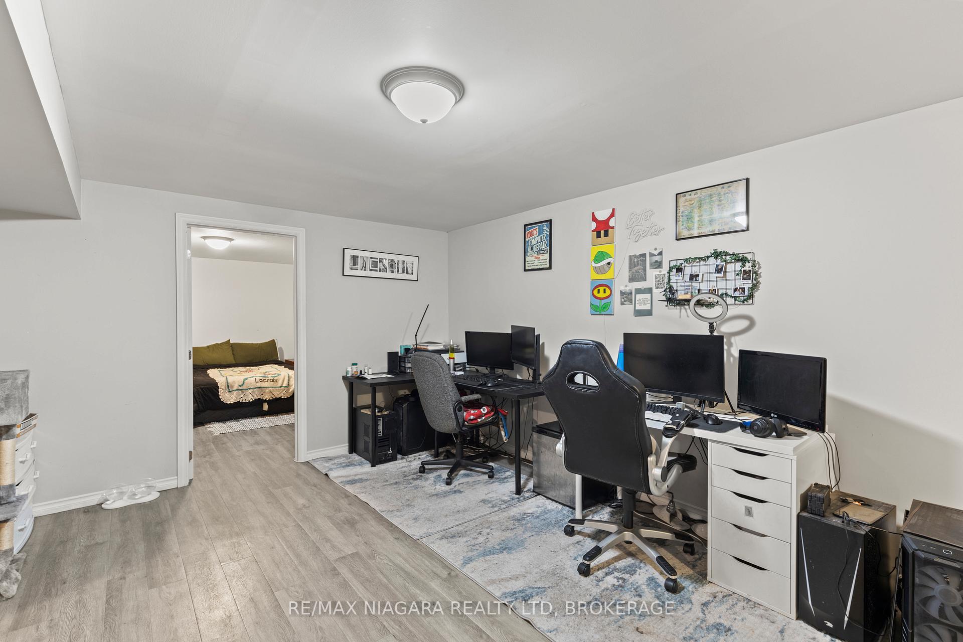 Photo 22 of 18 Chalmers Street, St. Catharines, Facer — HOMEH