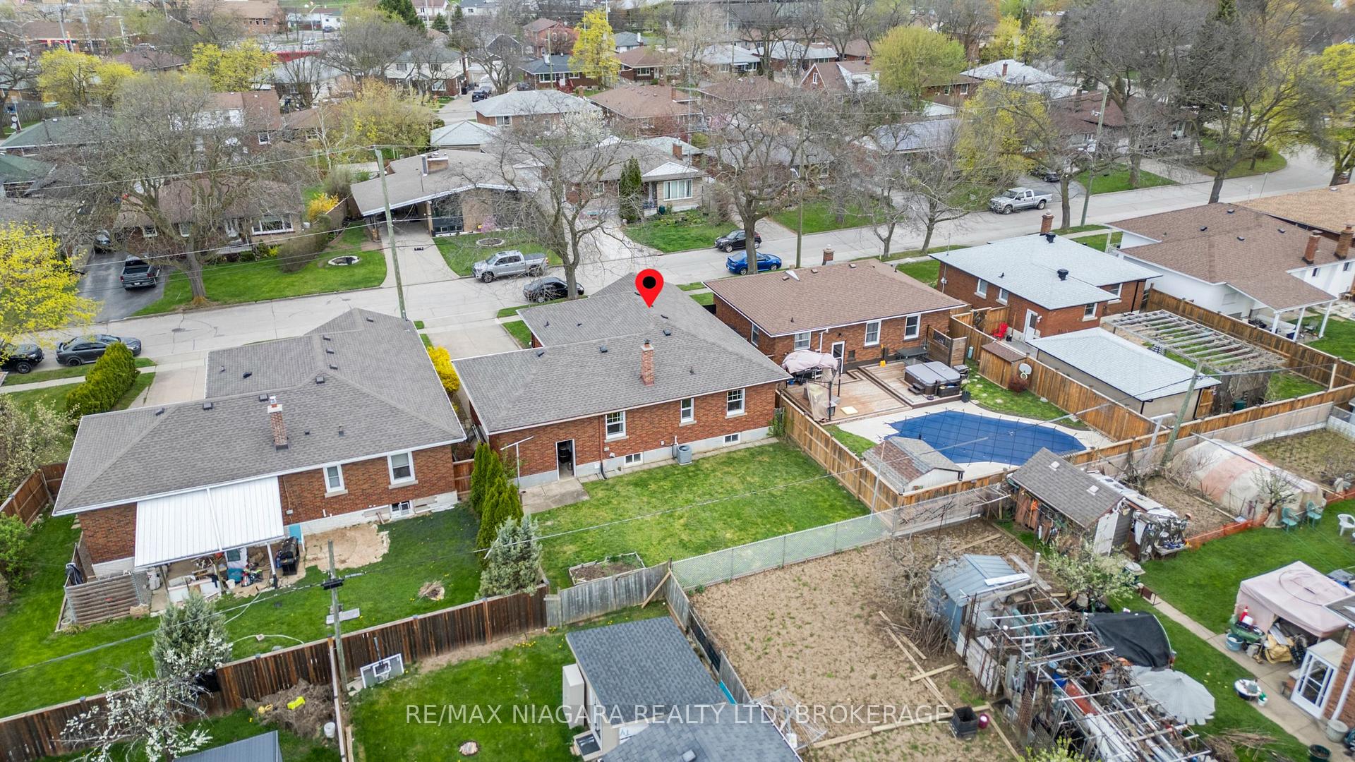Photo 33 of 18 Chalmers Street, St. Catharines, Facer — HOMEH