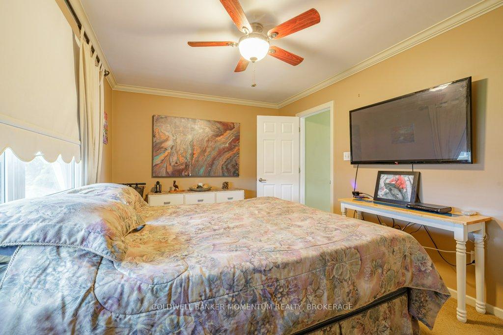 Photo 4 of 40 Black Knight Road, St. Catharines, Lakeport — HOMEH