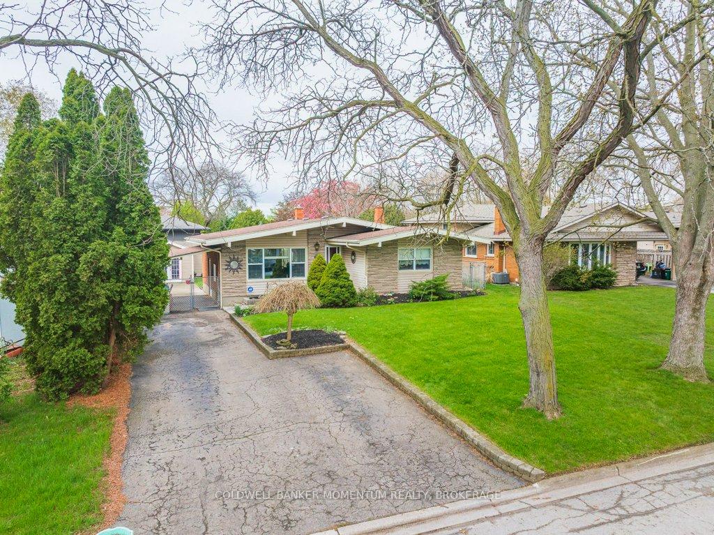 Photo 12 of 40 Black Knight Road, St. Catharines, Lakeport — HOMEH