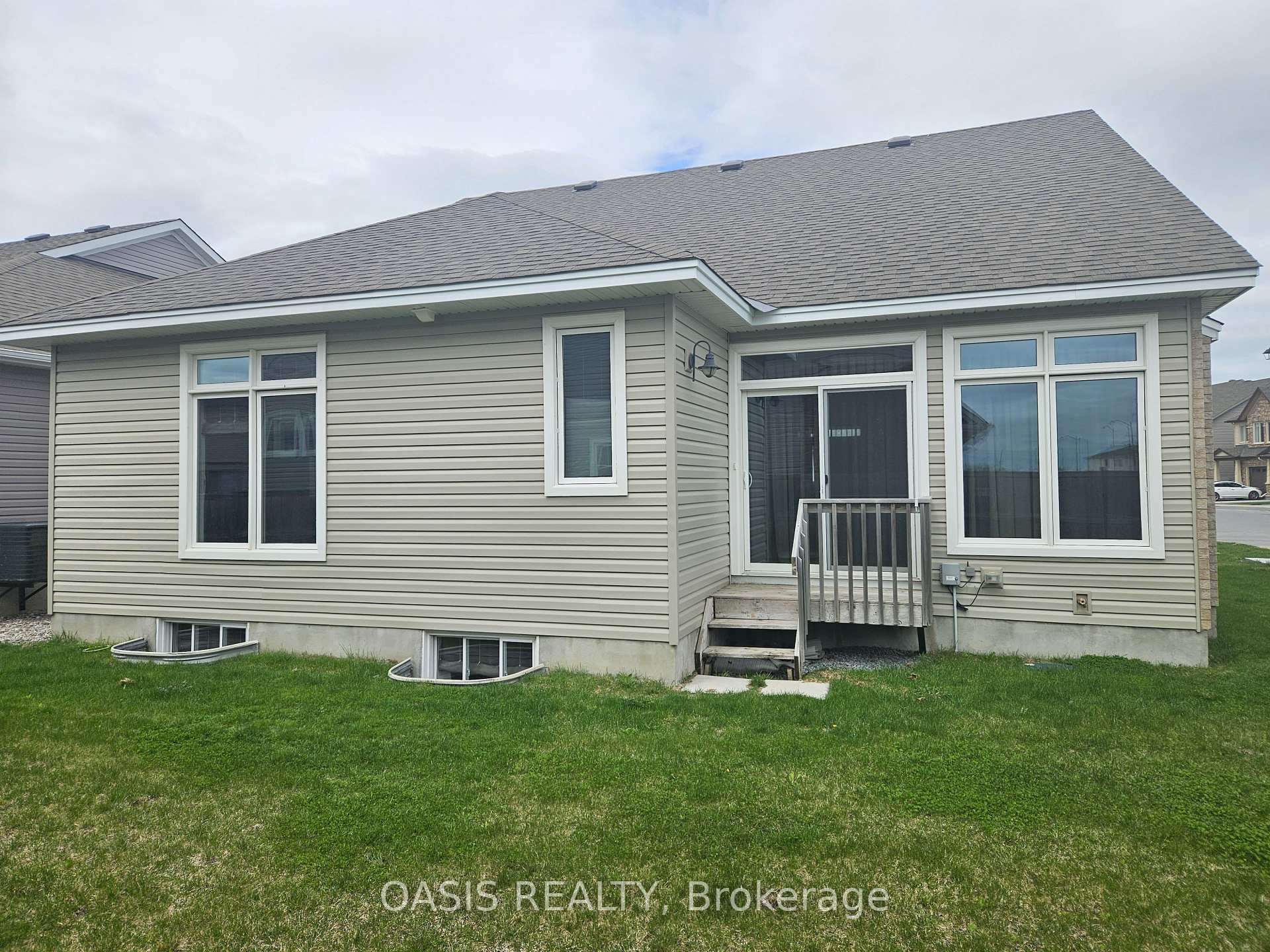Photo 4 of 200 Maygrass Way, Ottawa, Remainder of Stittsville & Area — HOMEH