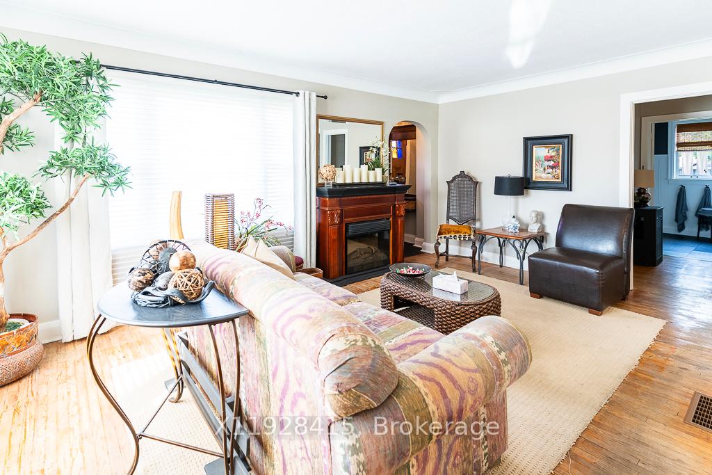 Photo 4 of 314 Wellington Street, St. Thomas — HOMEH