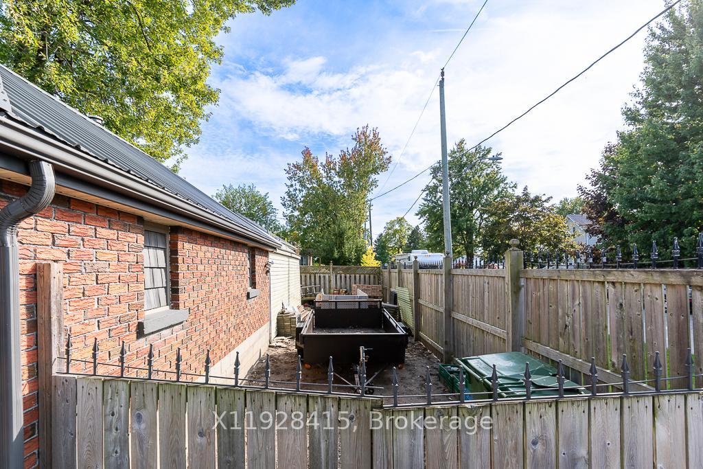 Photo 20 of 314 Wellington Street, St. Thomas — HOMEH