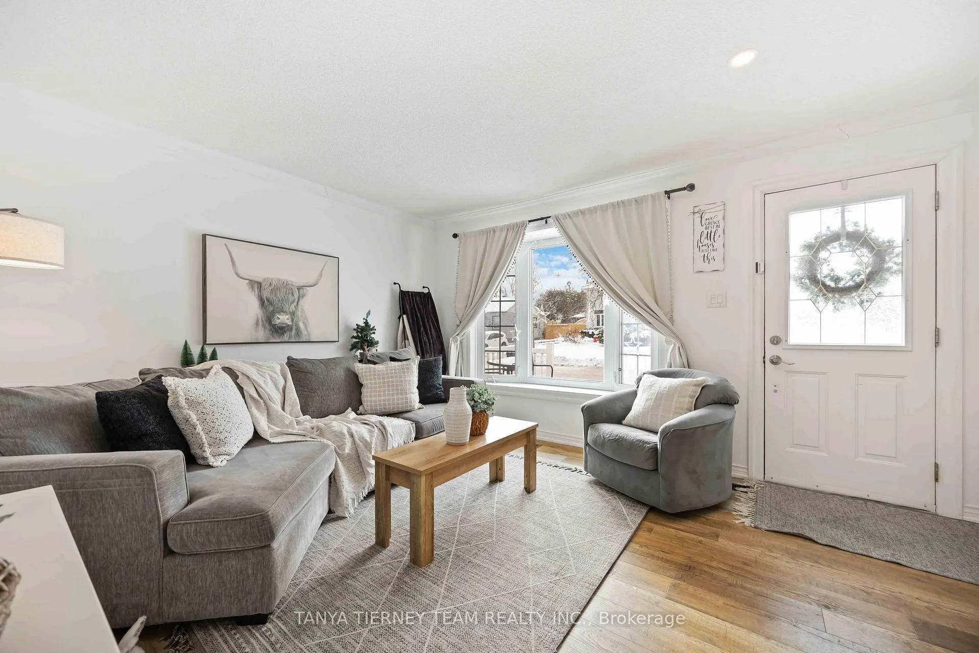 Photo 10 of 52 Glynn Road, Ajax, Central — HOMEH