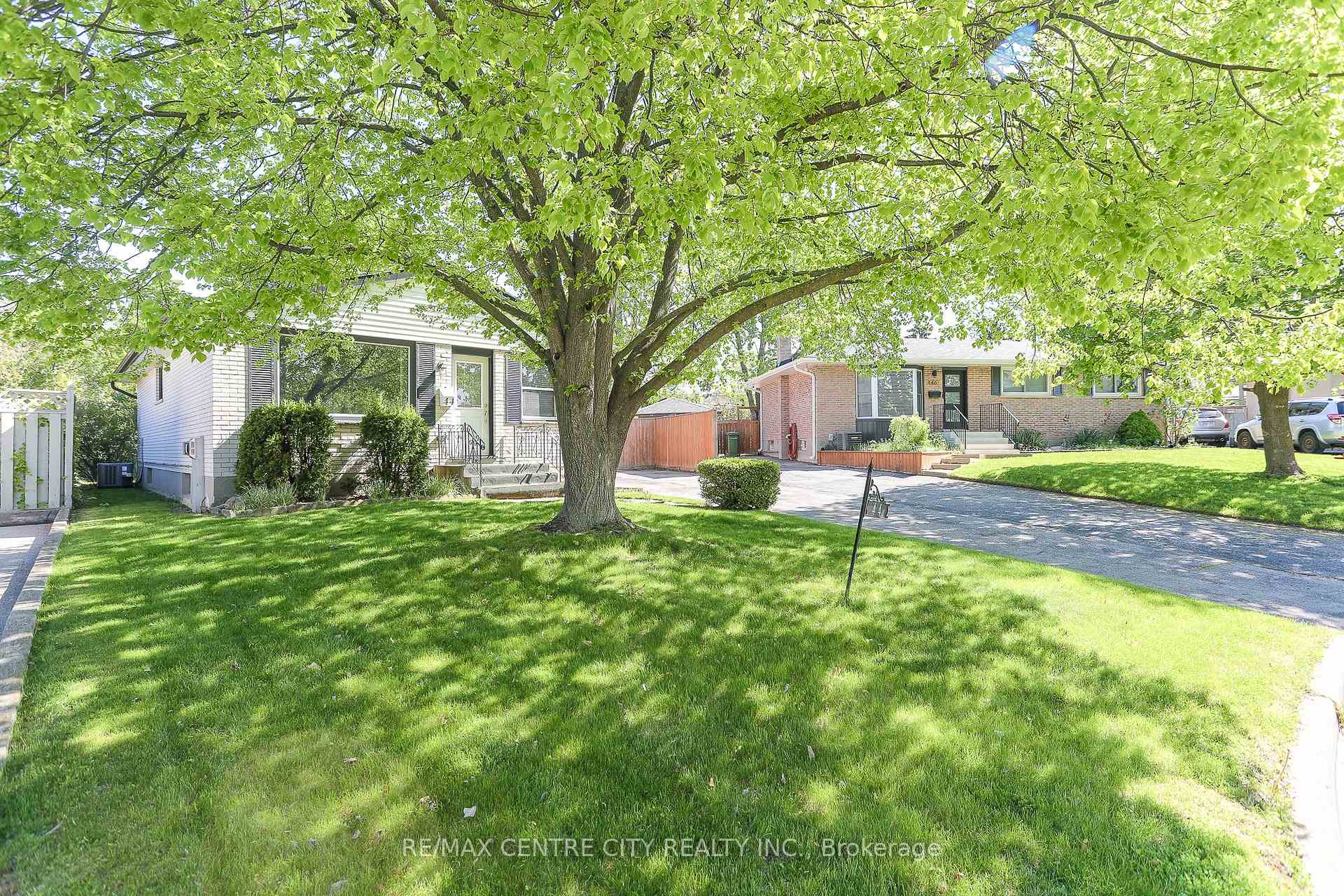 Photo 2 of 44 Sparta Street, St. Thomas — HOMEH