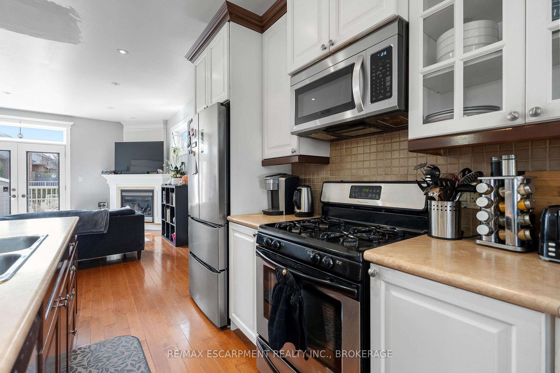 Photo 8 of 413 Niagara Street, St. Catharines, Carlton/Bunting — HOMEH