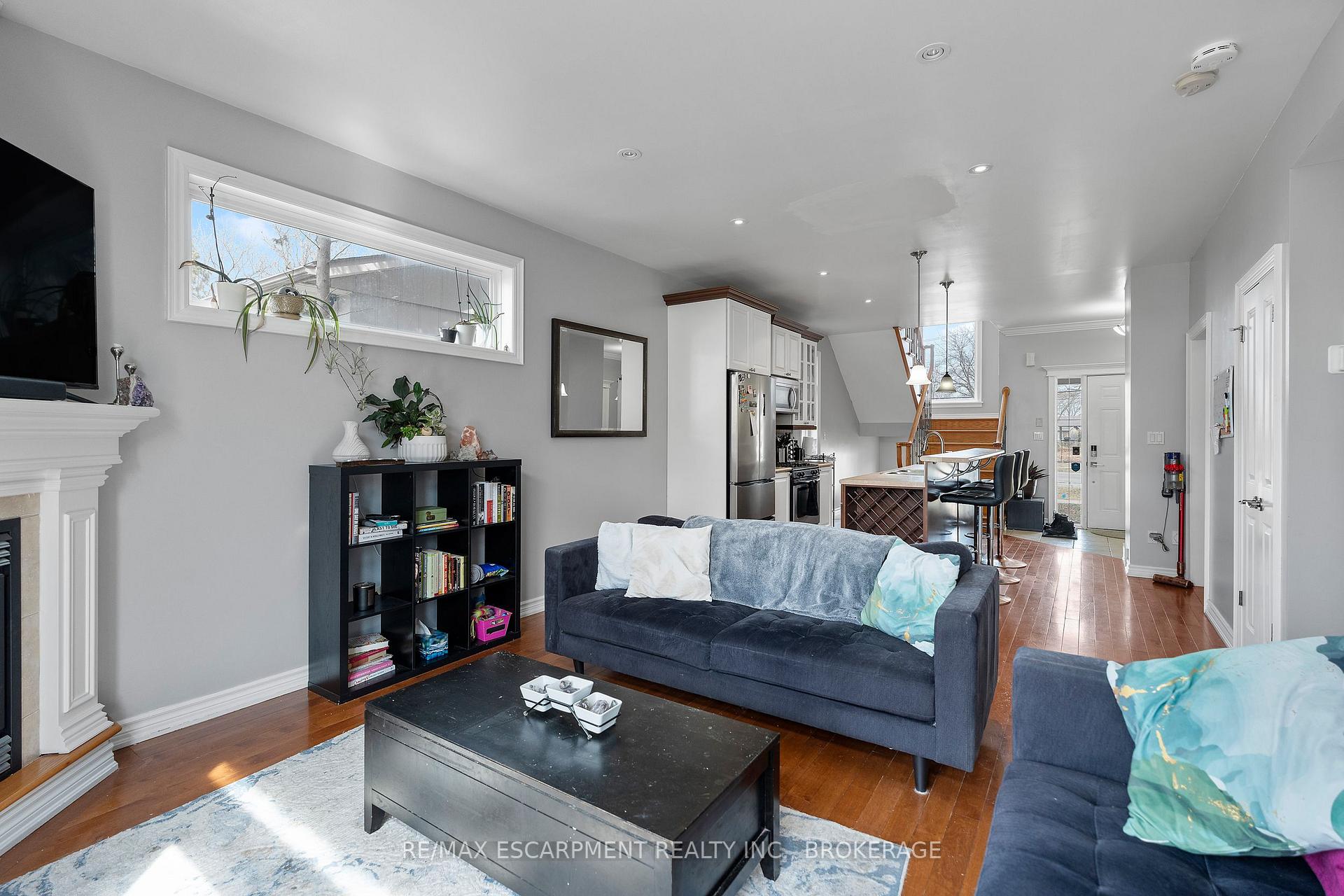 Photo 14 of 413 Niagara Street, St. Catharines, Carlton/Bunting — HOMEH