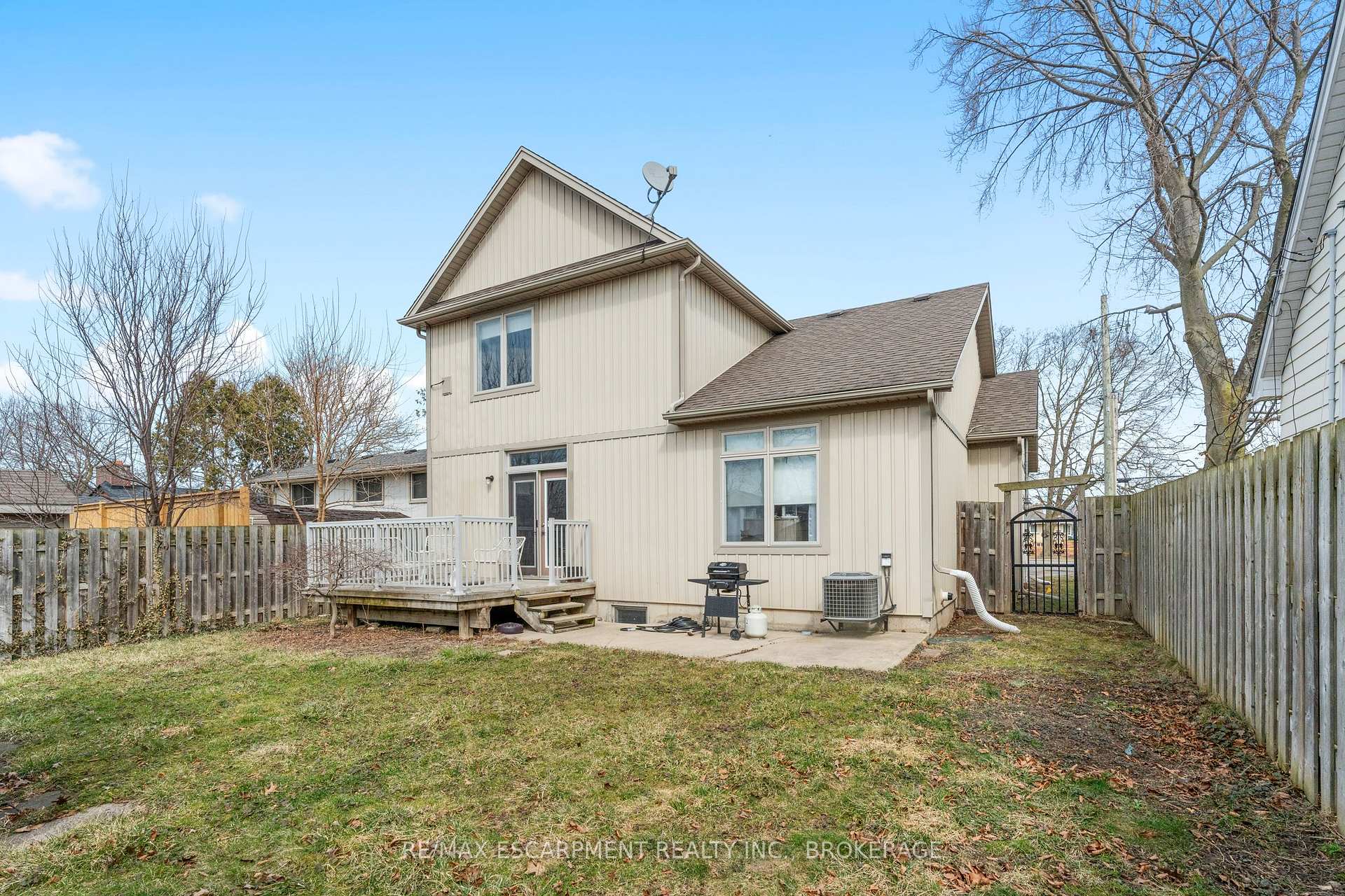 Photo 35 of 413 Niagara Street, St. Catharines, Carlton/Bunting — HOMEH