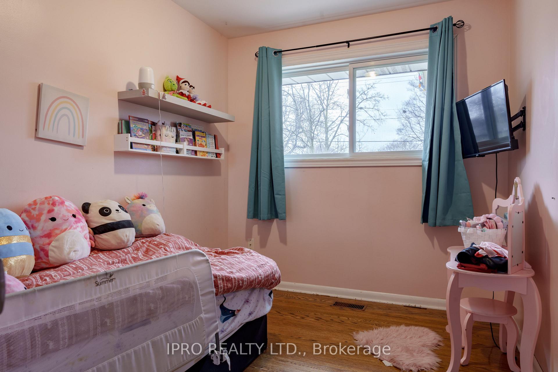 Photo 10 of 424 Bunting Road W, St. Catharines, Carlton/Bunting — HOMEH