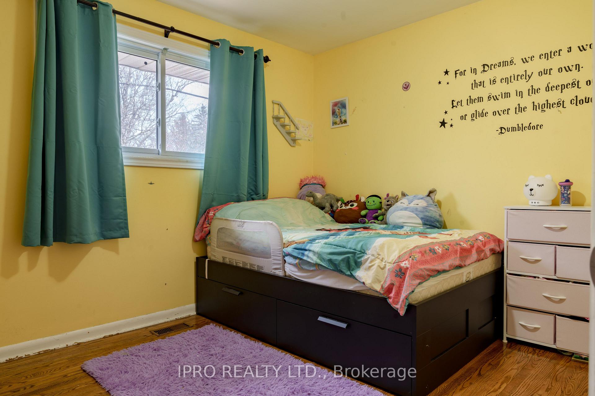 Photo 11 of 424 Bunting Road W, St. Catharines, Carlton/Bunting — HOMEH