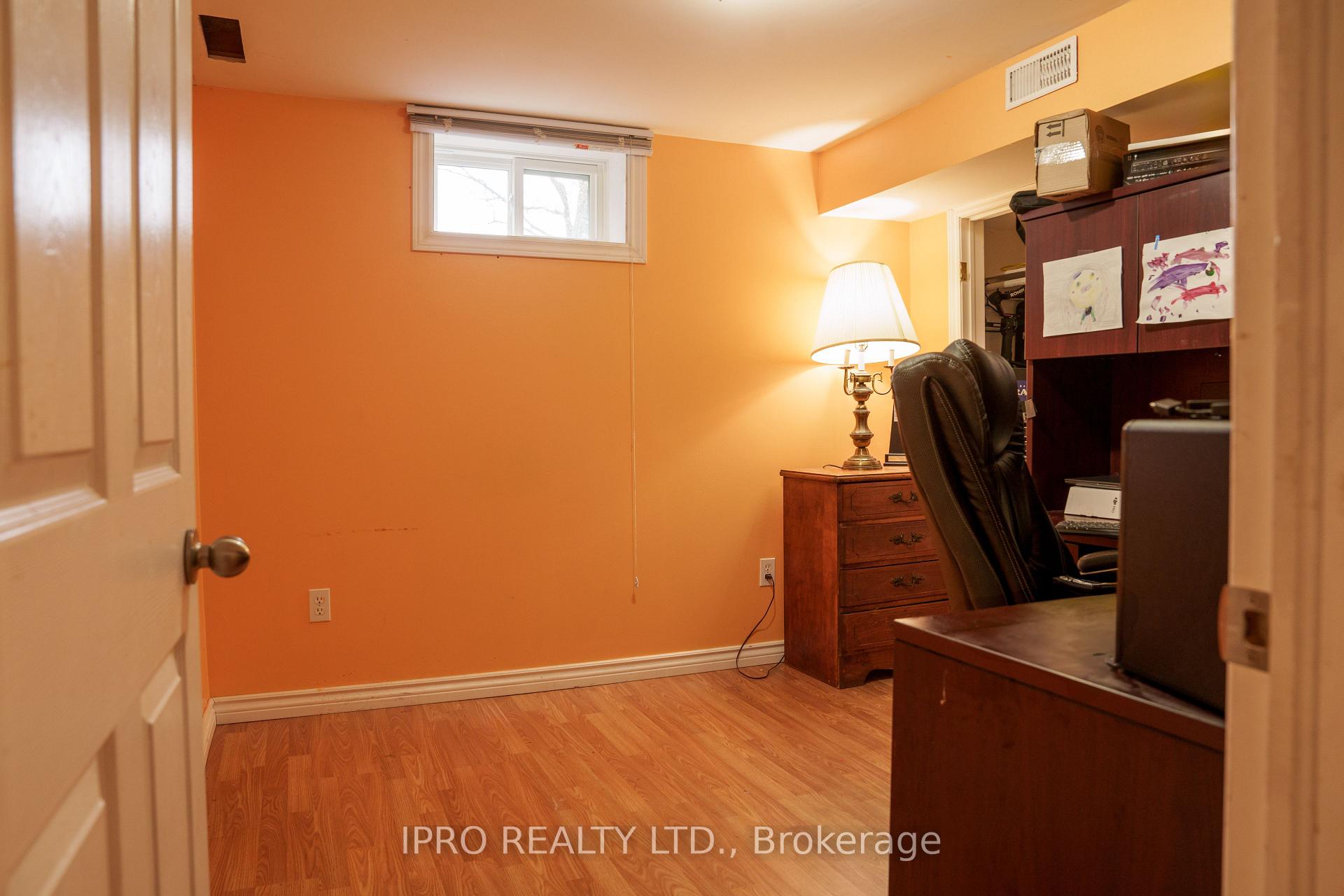 Photo 17 of 424 Bunting Road W, St. Catharines, Carlton/Bunting — HOMEH