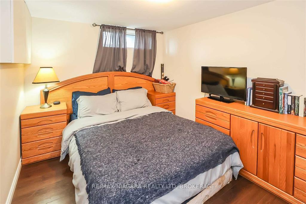Photo 20 of 41 Meadowvale Drive, St. Catharines, Lakeport — HOMEH