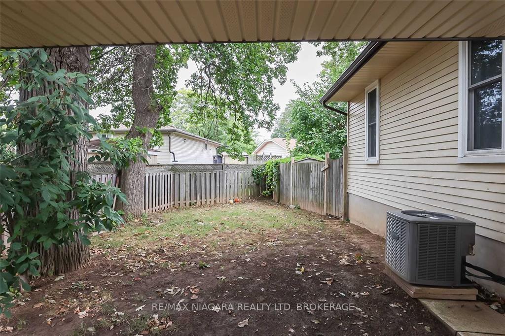 Photo 25 of 41 Meadowvale Drive, St. Catharines, Lakeport — HOMEH
