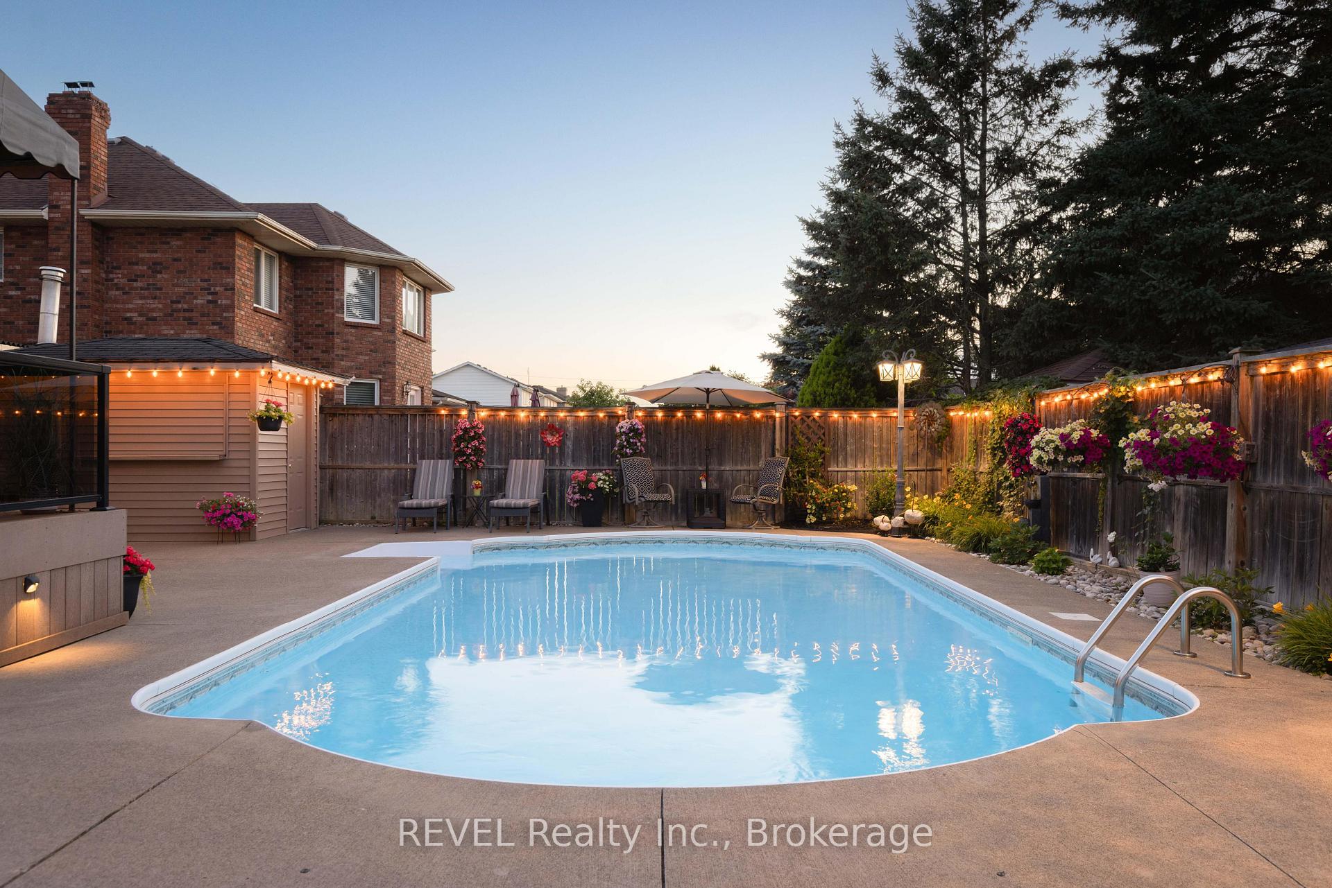 Photo 4 of 13 Chessington Street, St. Catharines, Grapeview — HOMEH