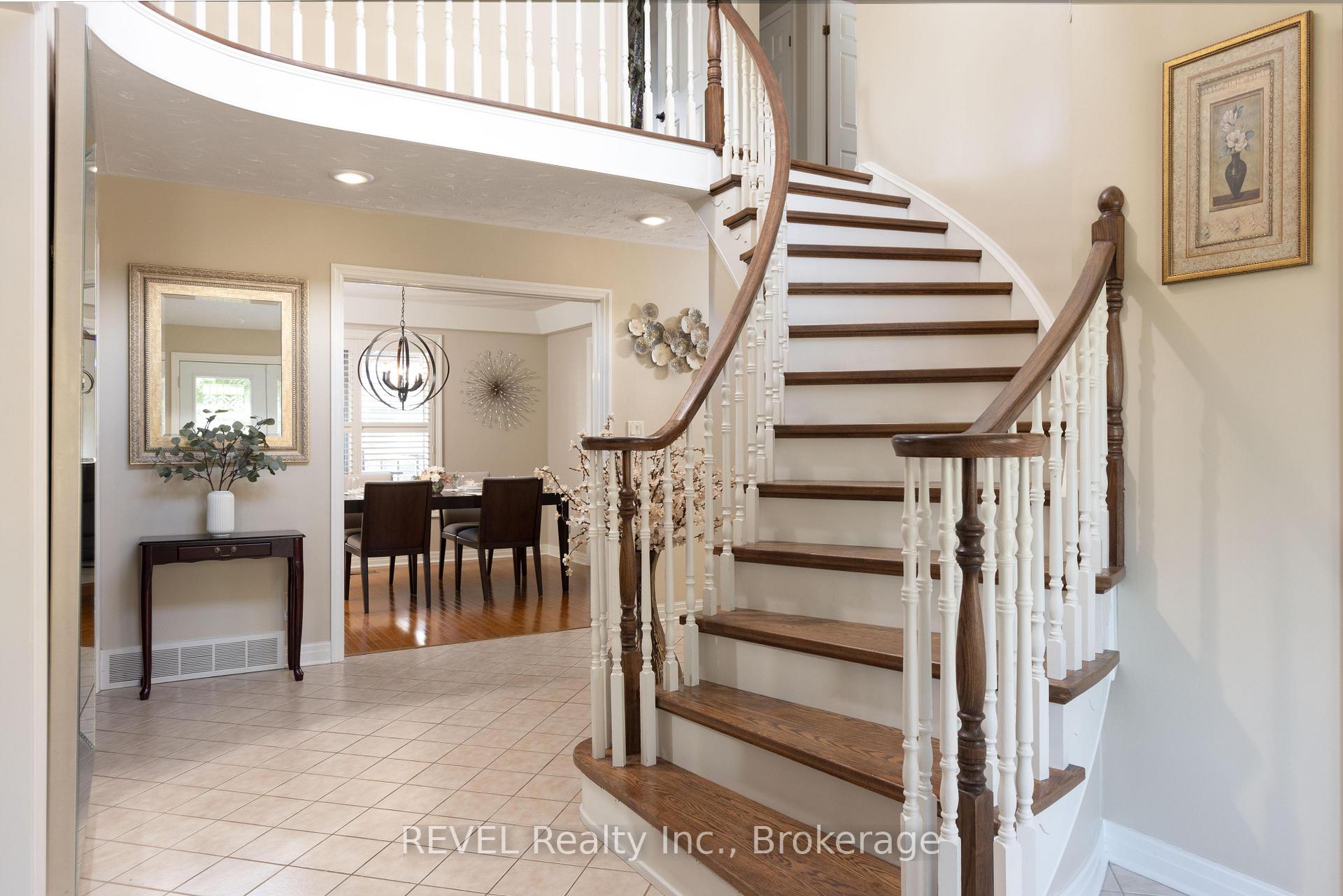 Photo 8 of 13 Chessington Street, St. Catharines, Grapeview — HOMEH