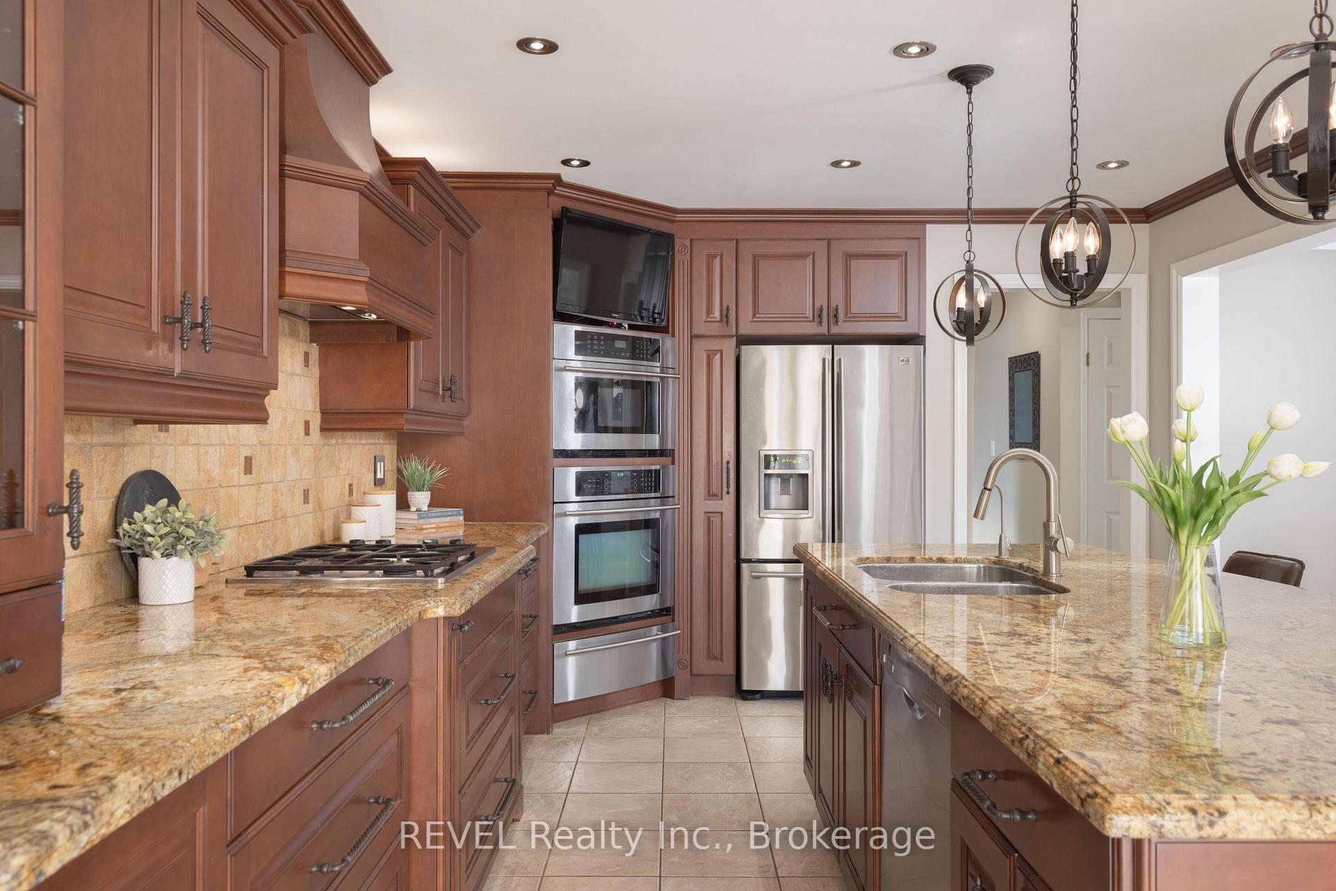 Photo 18 of 13 Chessington Street, St. Catharines, Grapeview — HOMEH
