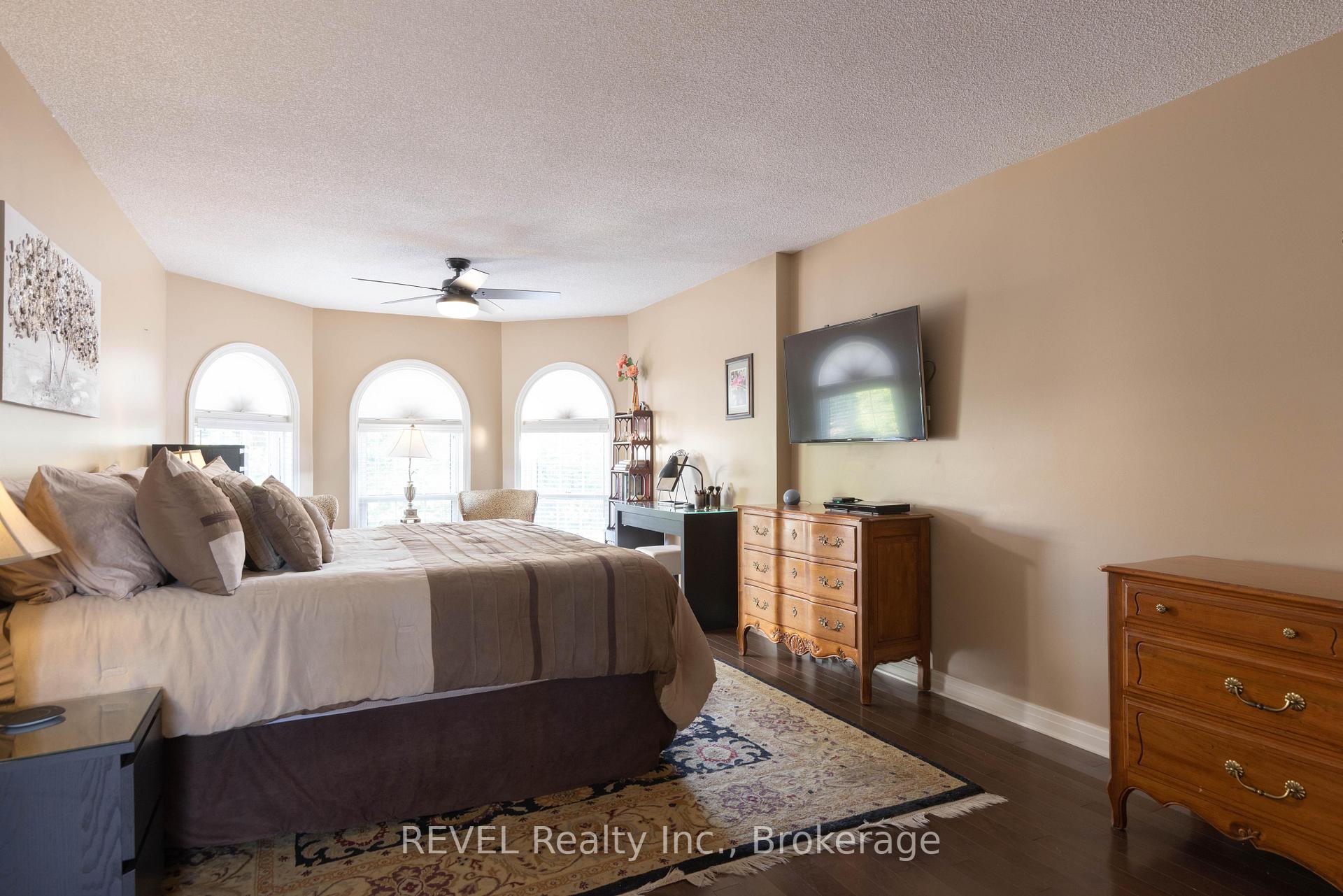 Photo 22 of 13 Chessington Street, St. Catharines, Grapeview — HOMEH