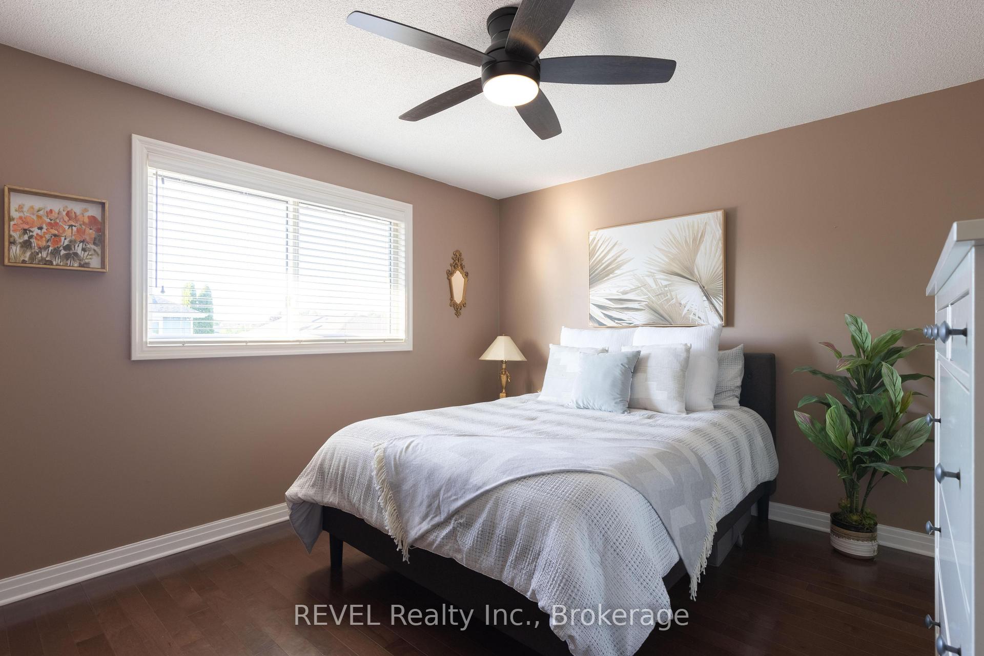 Photo 27 of 13 Chessington Street, St. Catharines, Grapeview — HOMEH