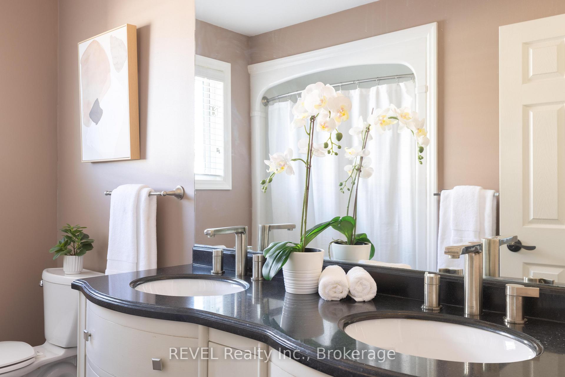 Photo 29 of 13 Chessington Street, St. Catharines, Grapeview — HOMEH