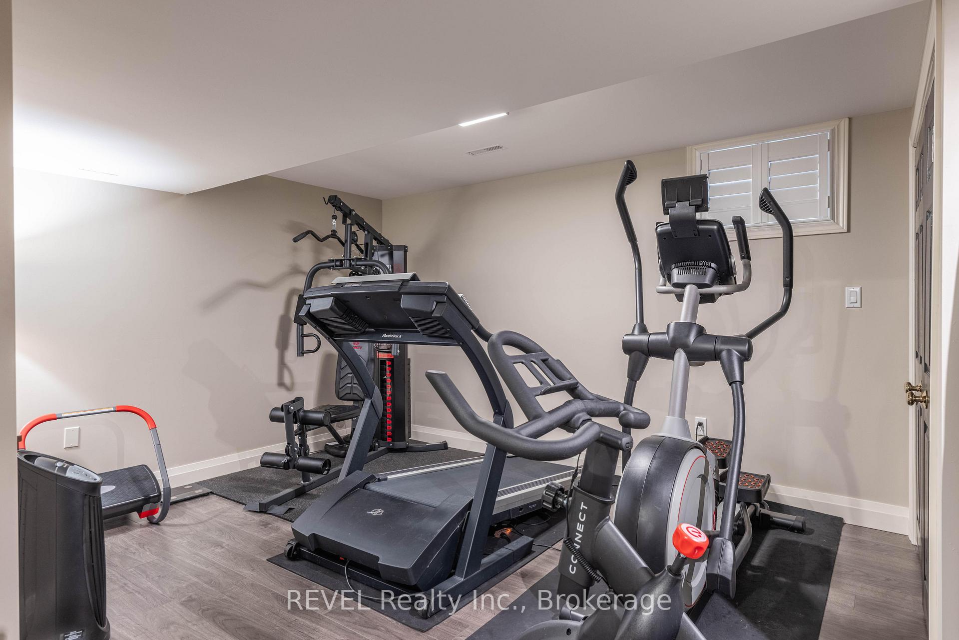 Photo 34 of 13 Chessington Street, St. Catharines, Grapeview — HOMEH